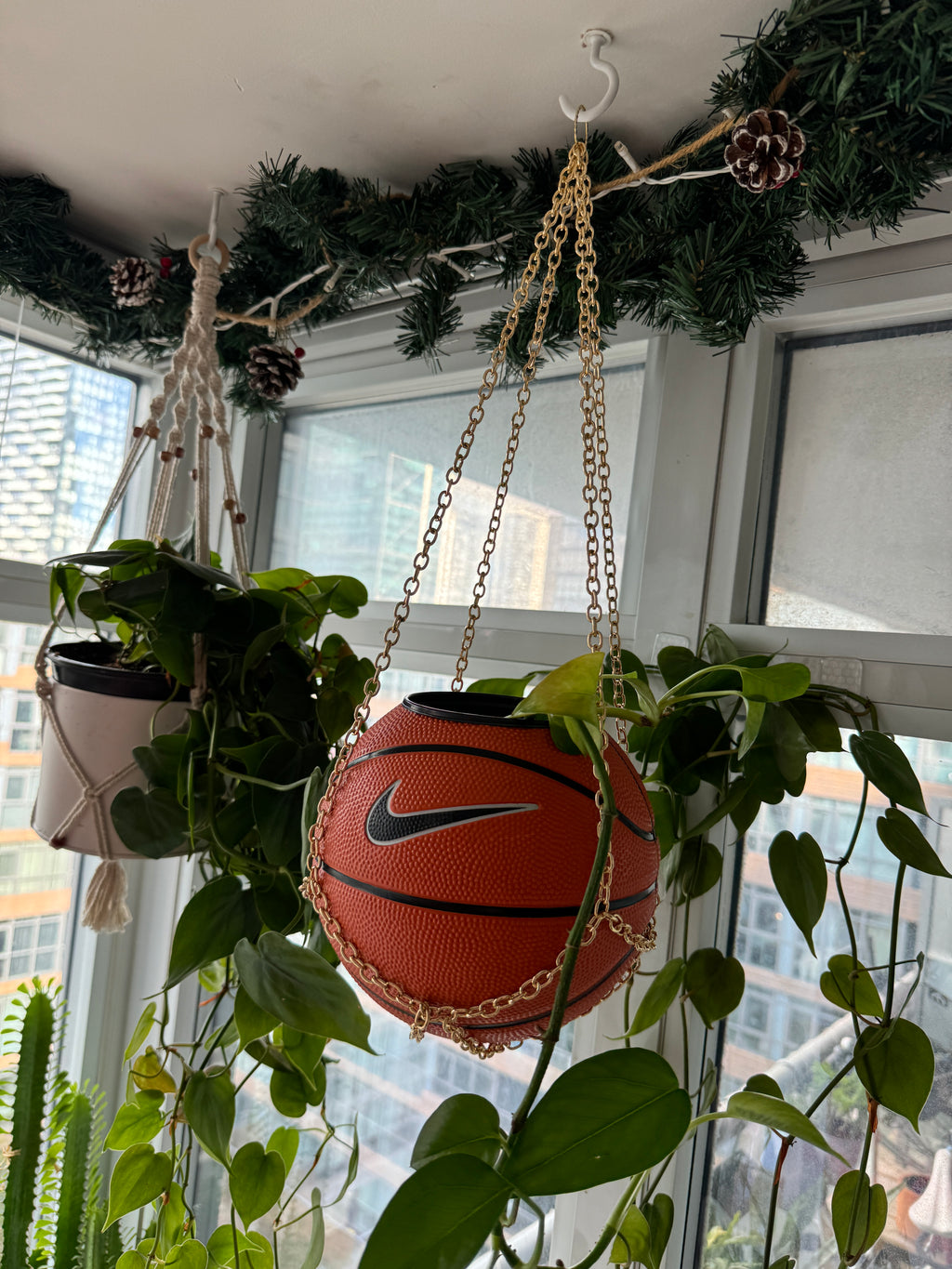 Nike Mini Basketball Chain Hanging Planter (Gold)