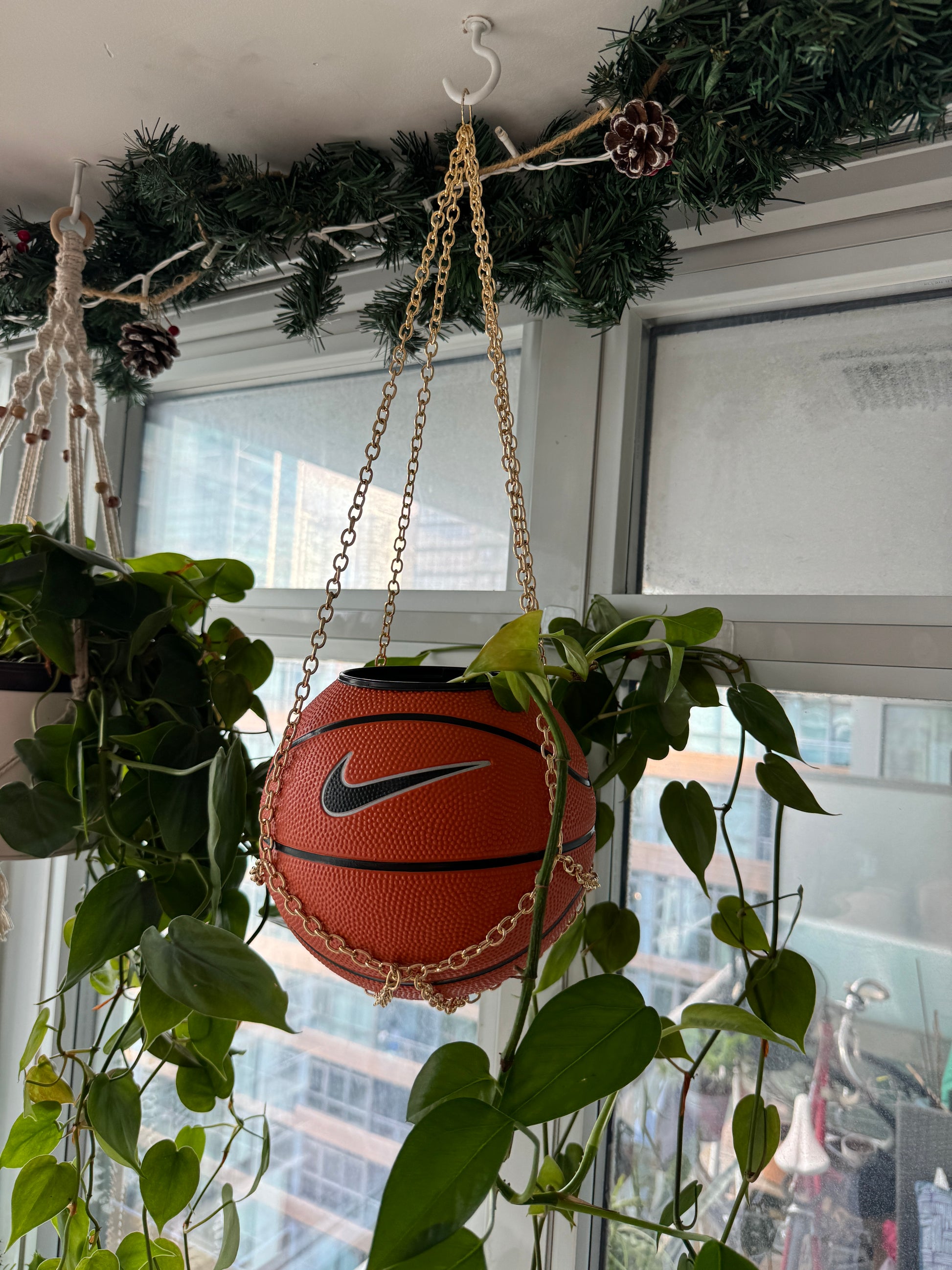 Nike Mini Basketball Chain Hanging Planter (Gold)