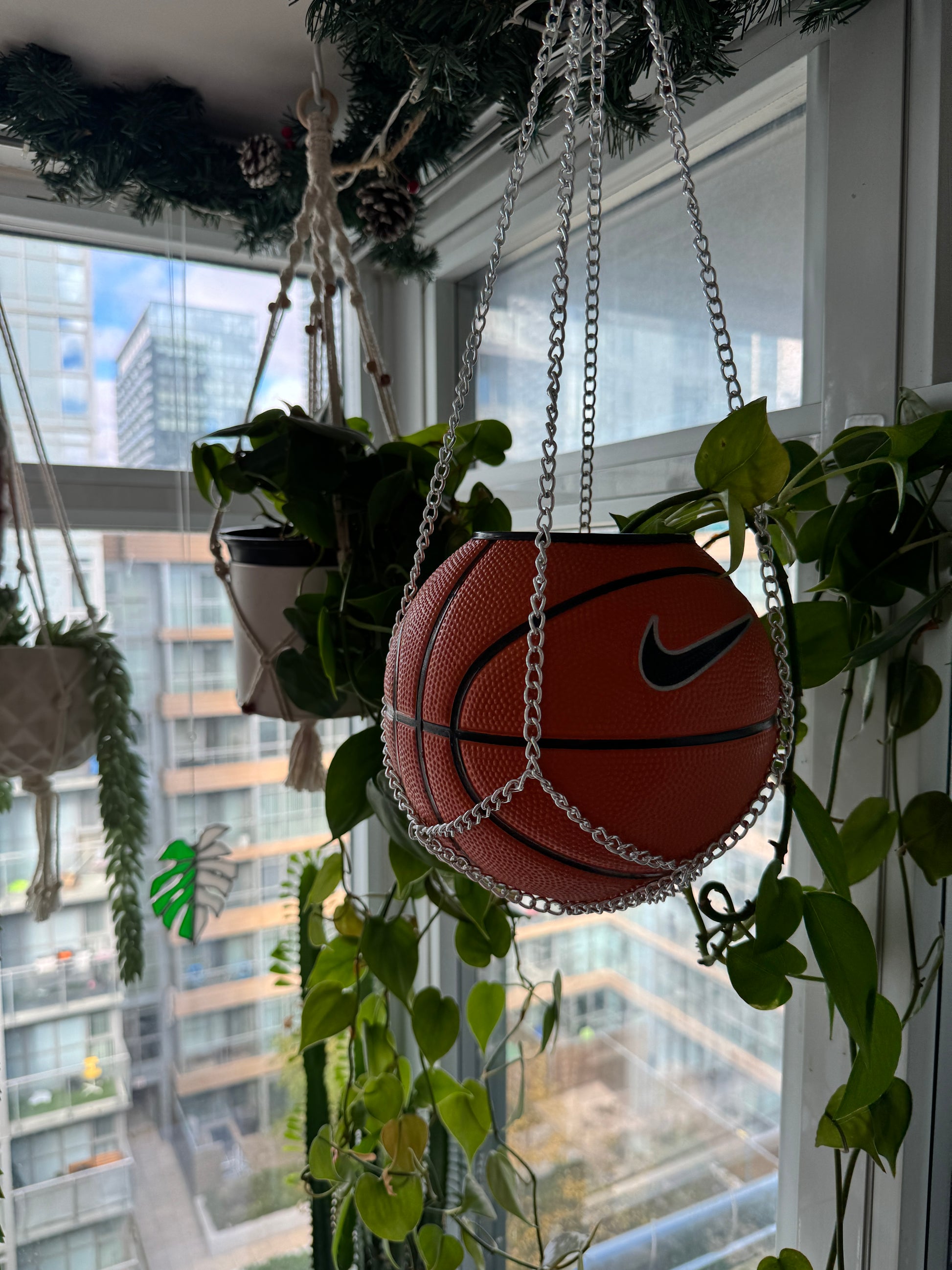 Nike Mini Basketball Chain Hanging Planter (Silver)
