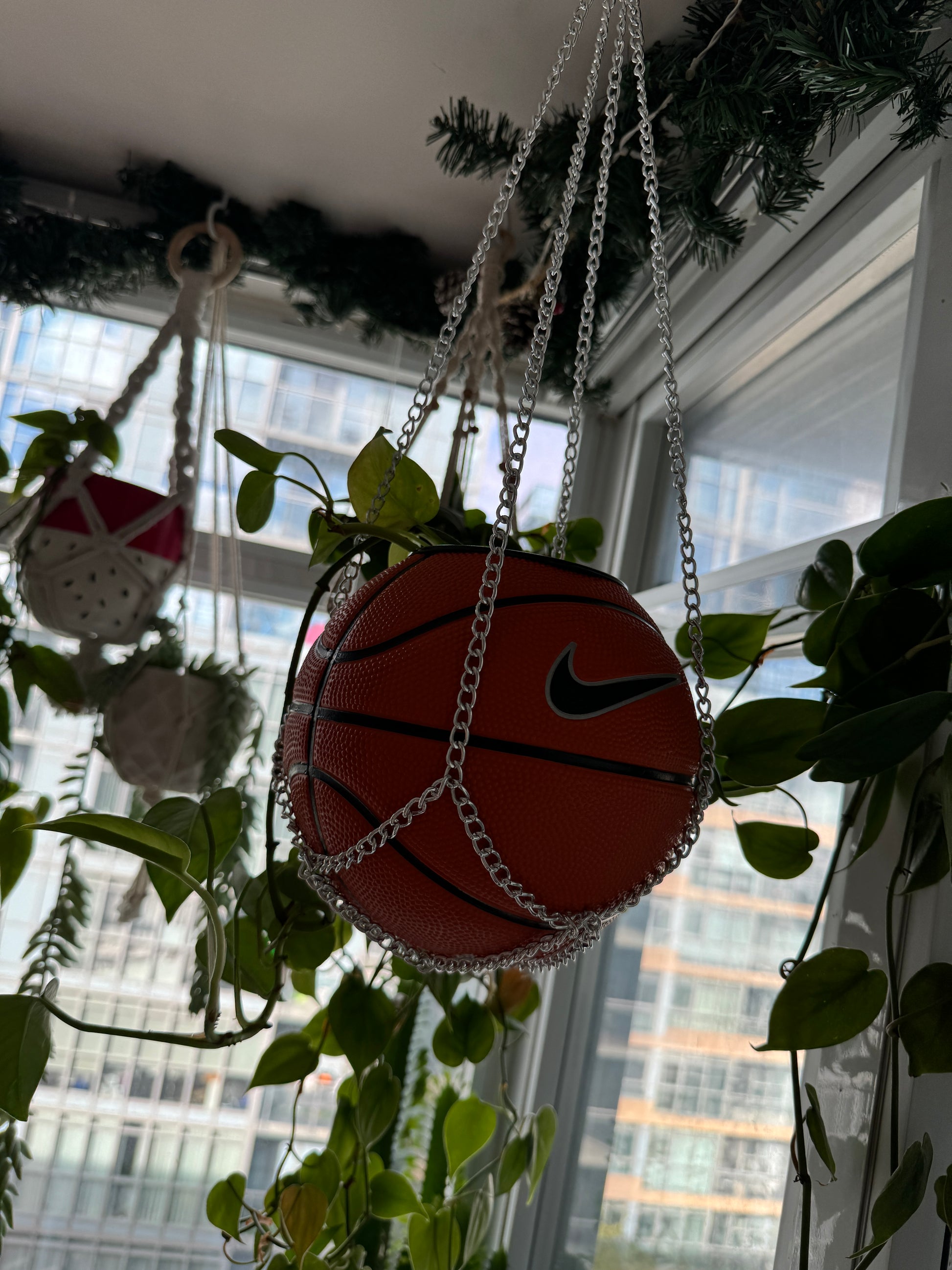Nike Mini Basketball Chain Hanging Planter (Silver)