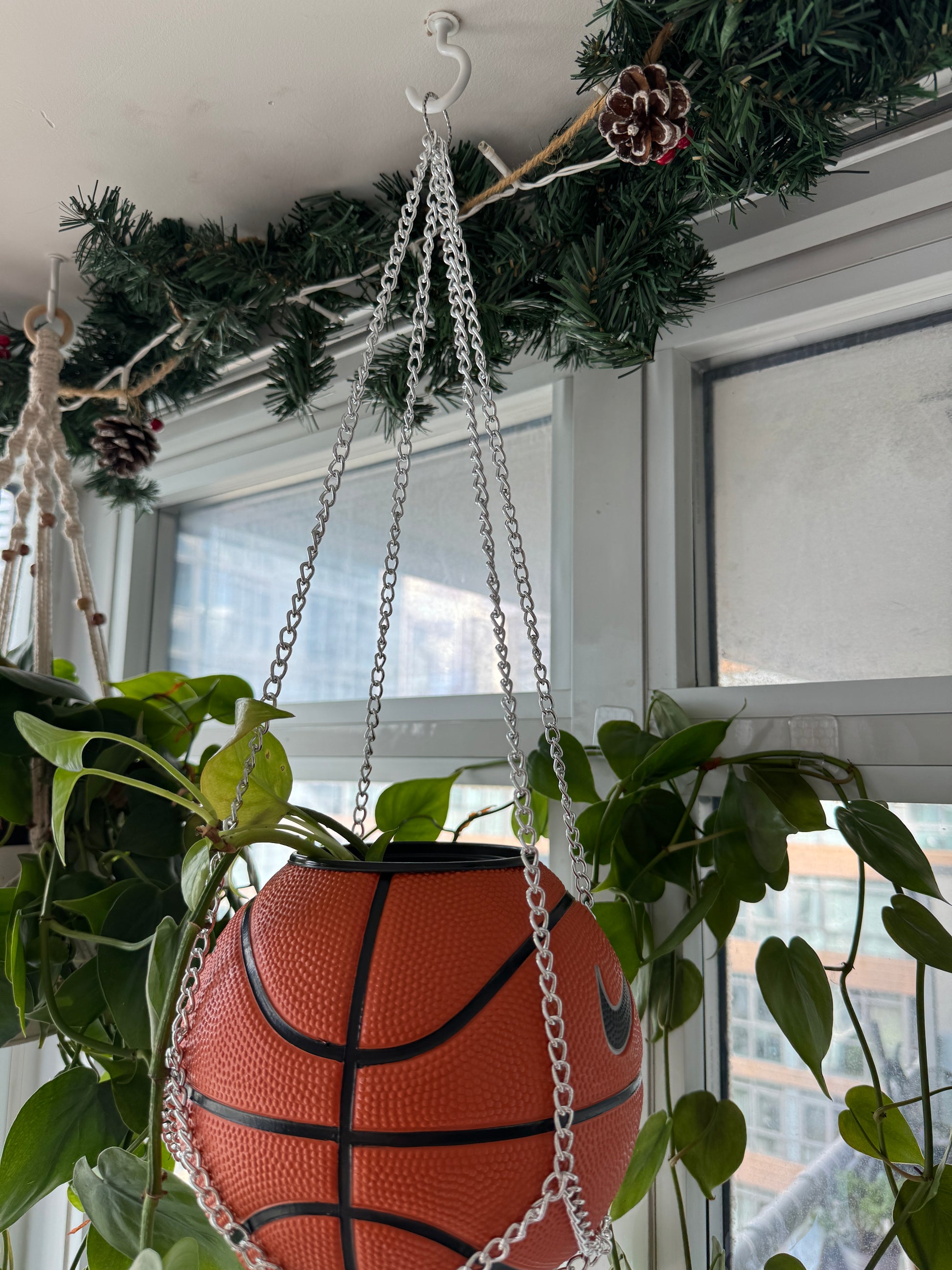 Nike Mini Basketball Chain Hanging Planter (Silver)