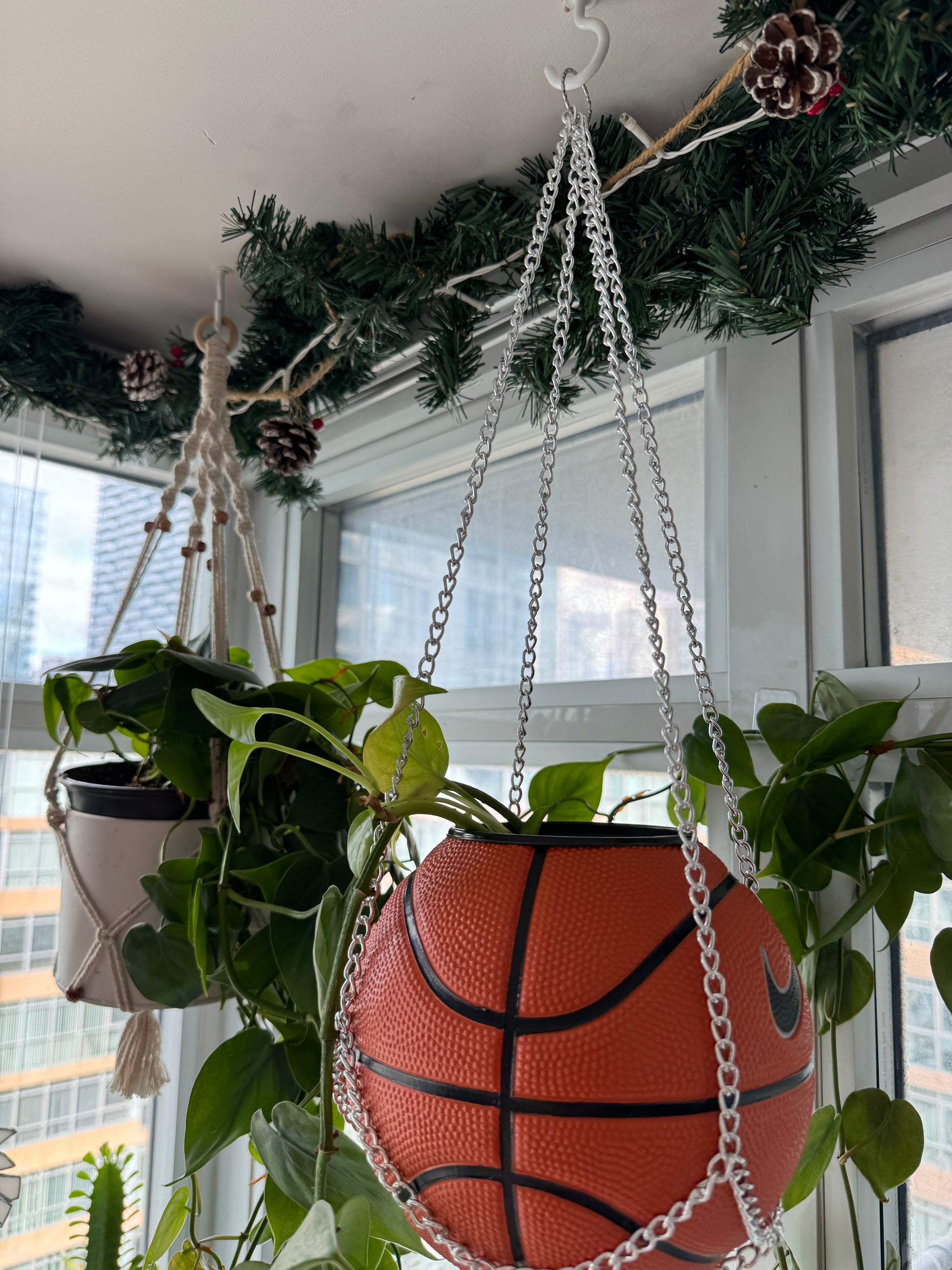 Nike Mini Basketball Chain Hanging Planter (Silver)