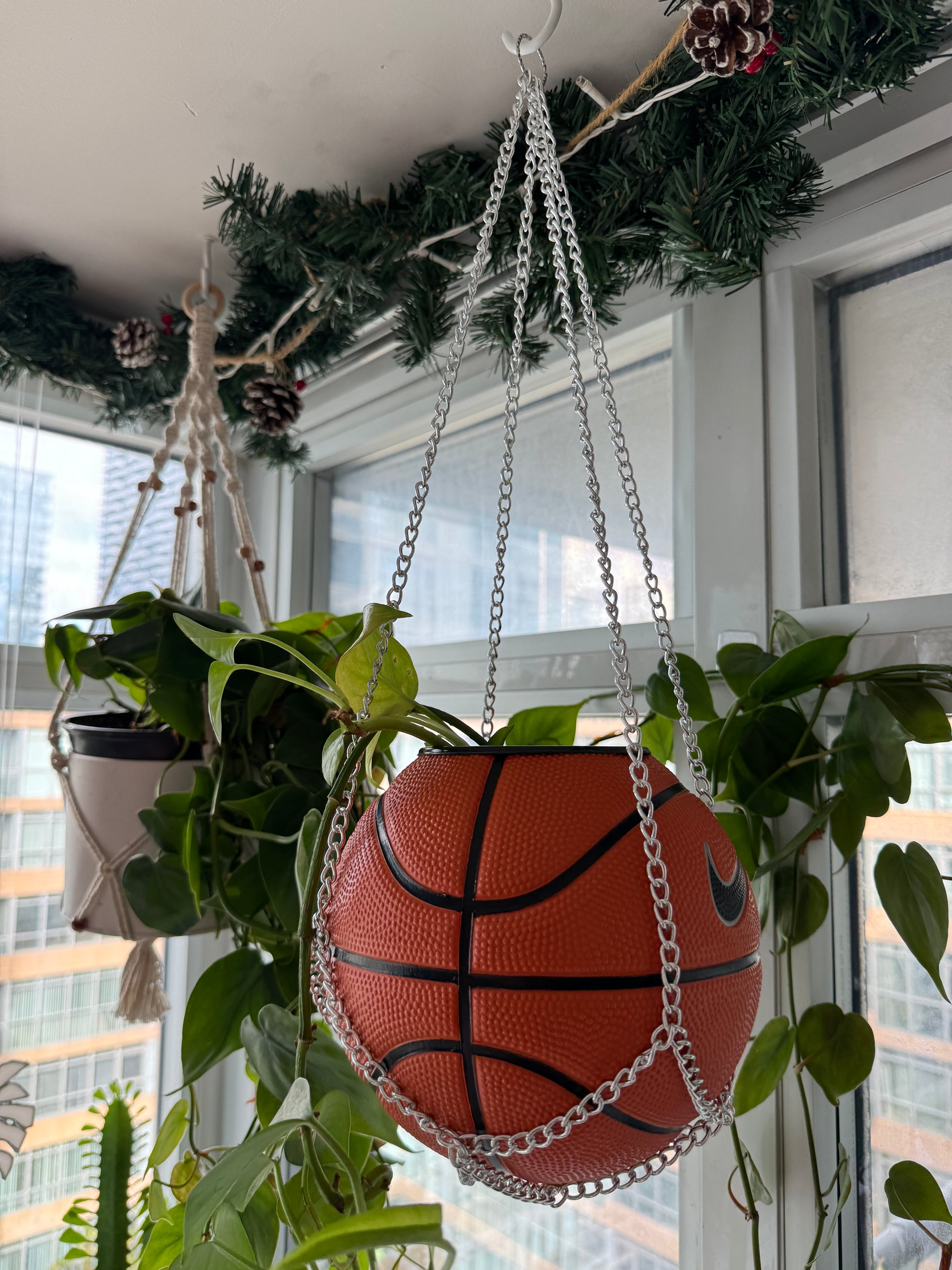 Nike Mini Basketball Chain Hanging Planter (Silver)