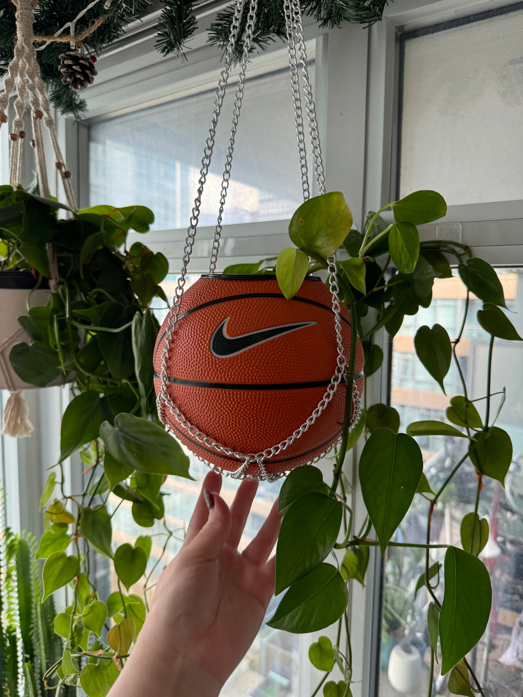 Nike Mini Basketball Chain Hanging Planter (Silver)