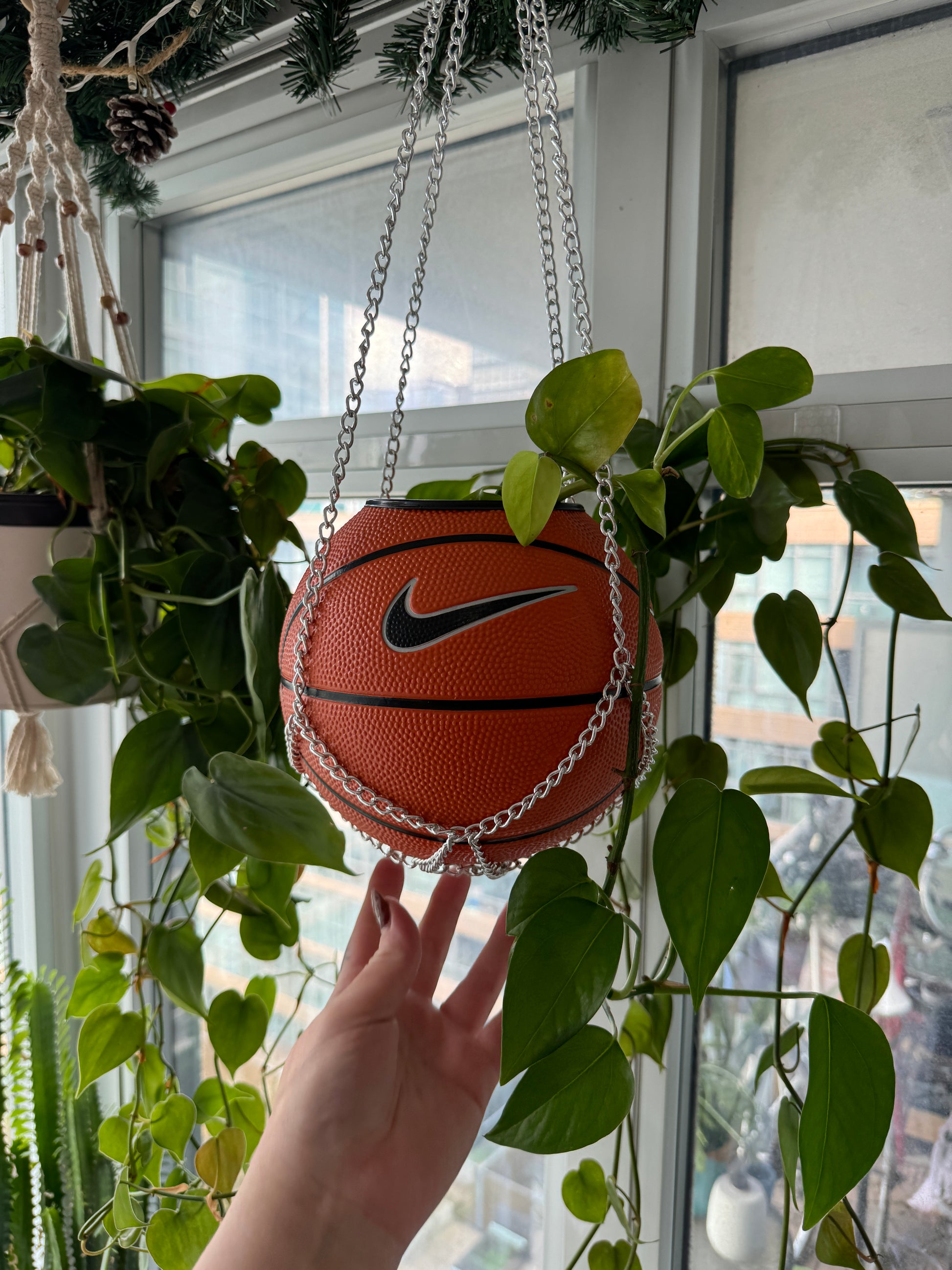Nike Mini Basketball Chain Hanging Planter (Silver)