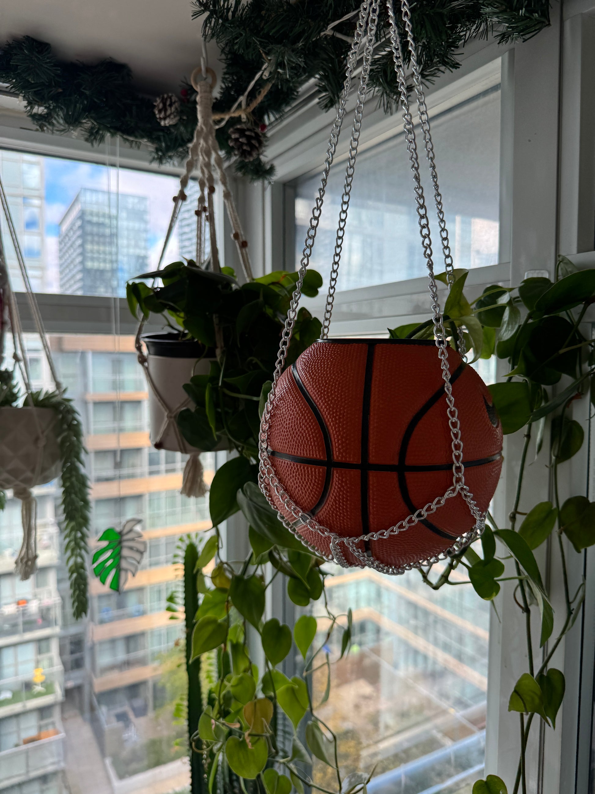Nike Mini Basketball Chain Hanging Planter (Silver)