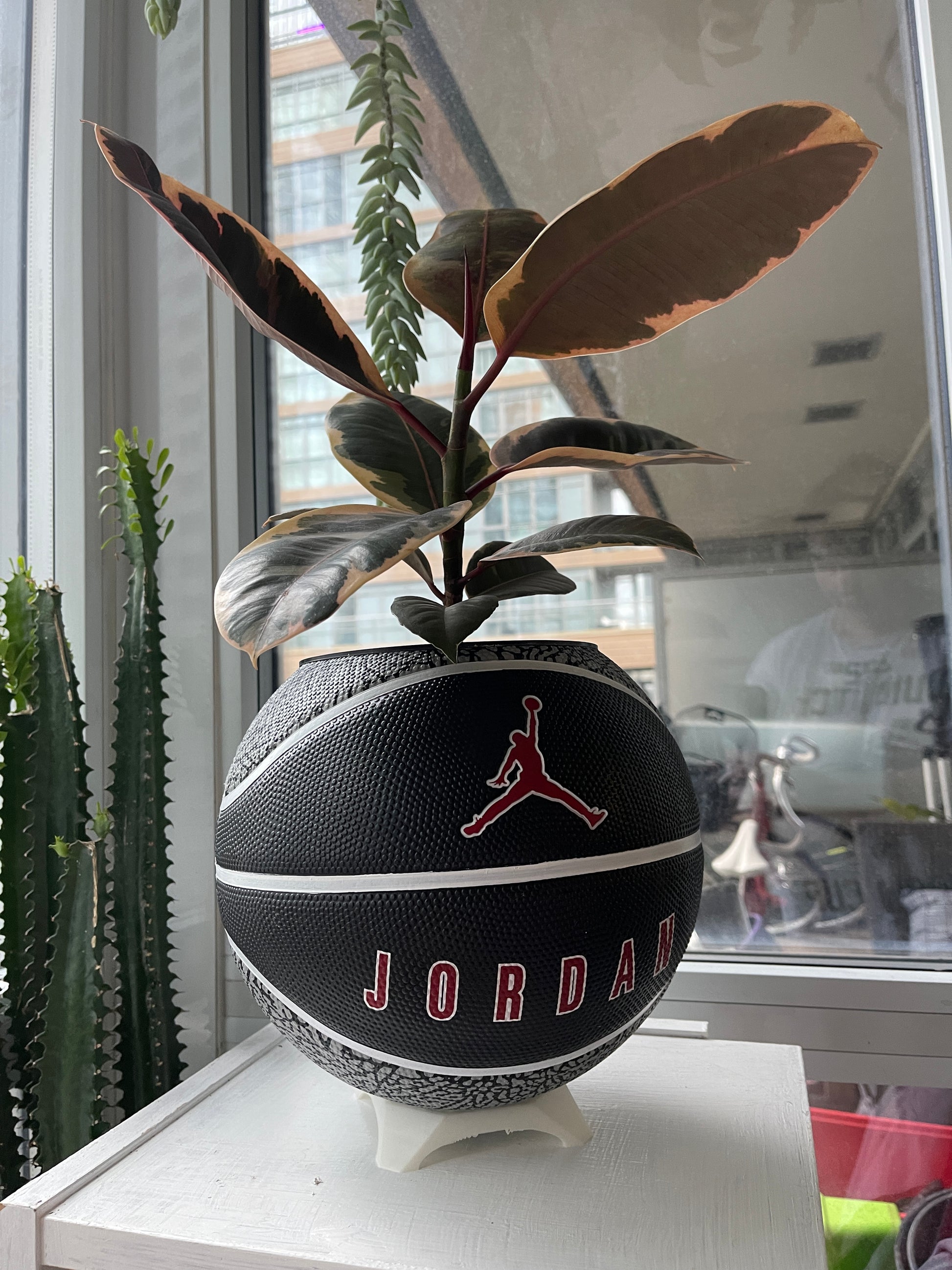 Nike Jordan Large Basketball Planter (Cement)
