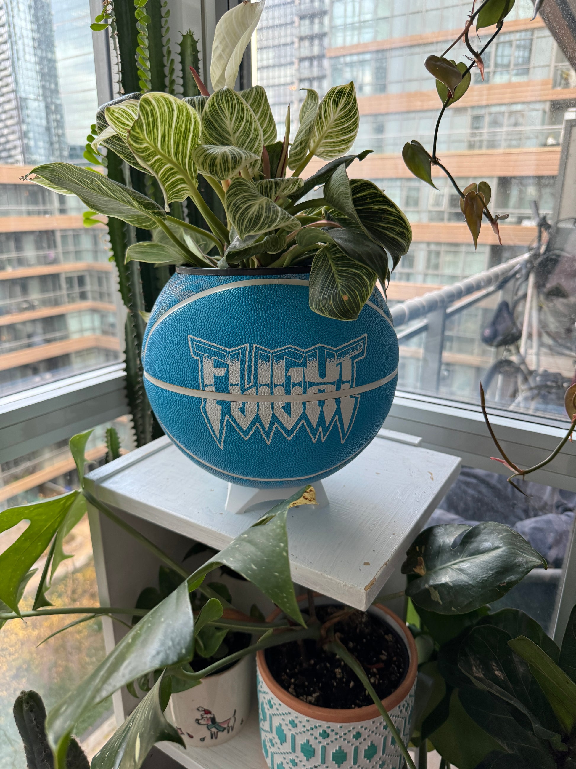 Nike Large Basketball Planter (Blue Flight)