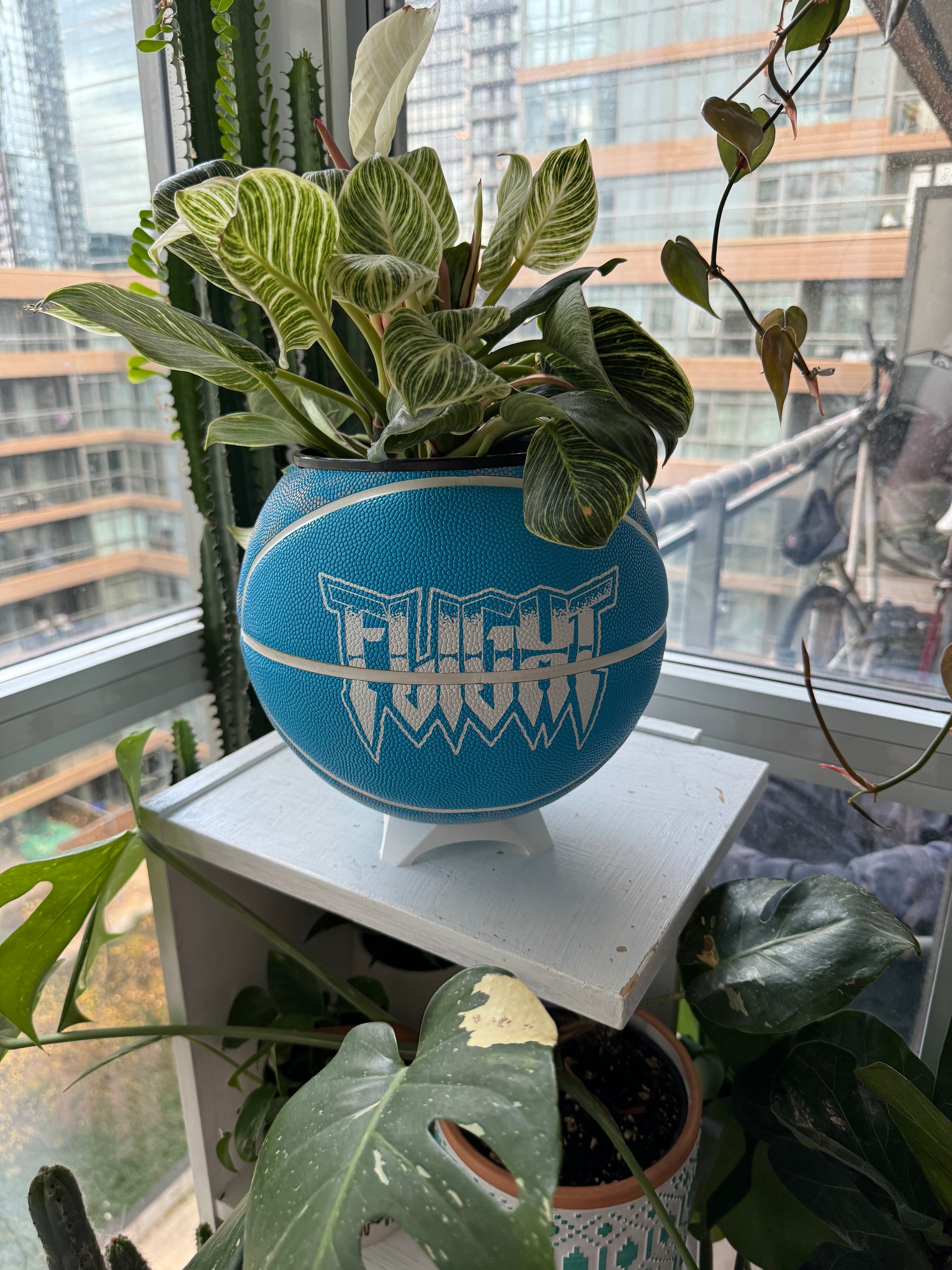 Nike Large Basketball Planter (Blue Flight)