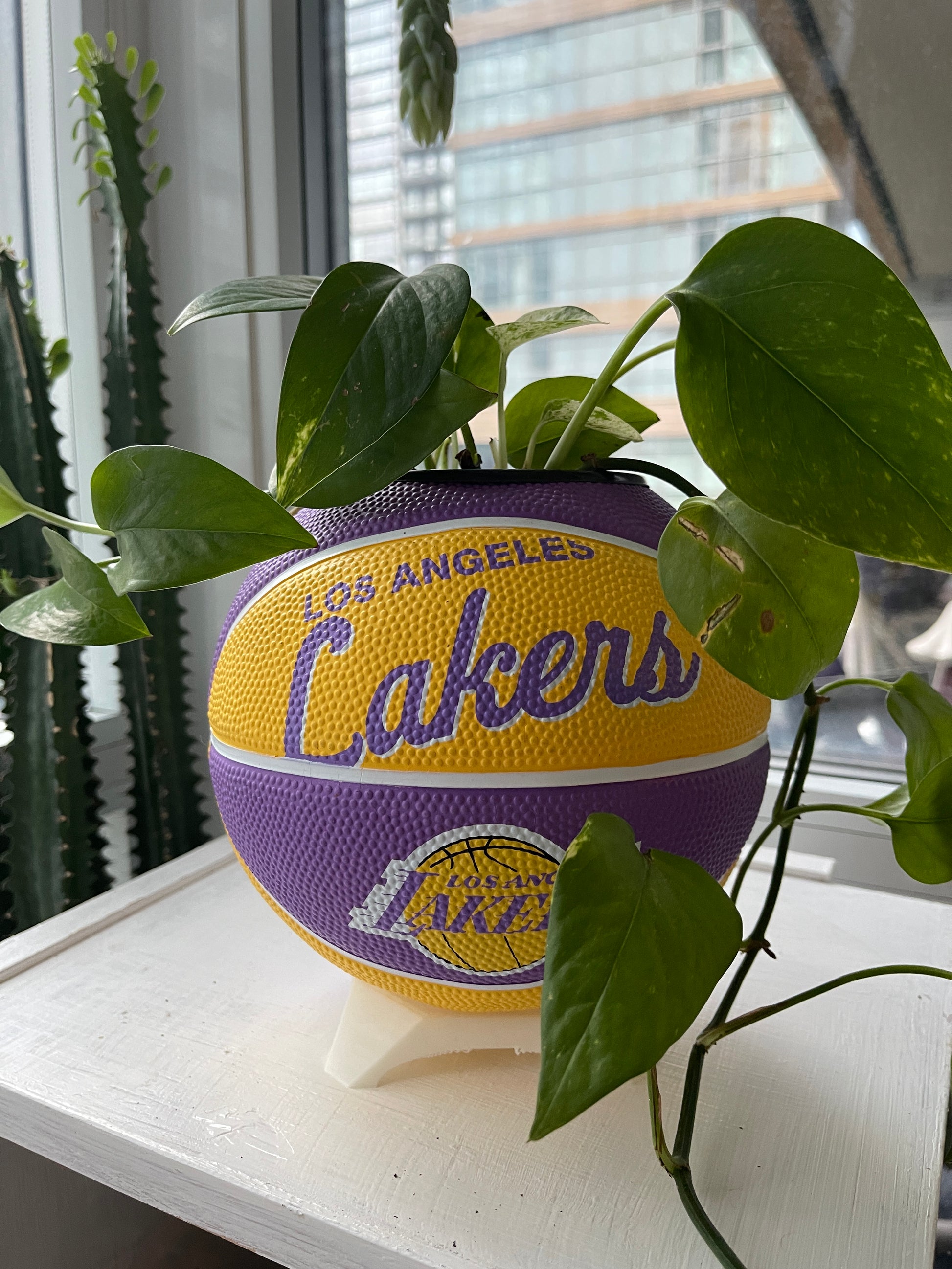 Mini Basketball Planter (Los Angeles Lakers)