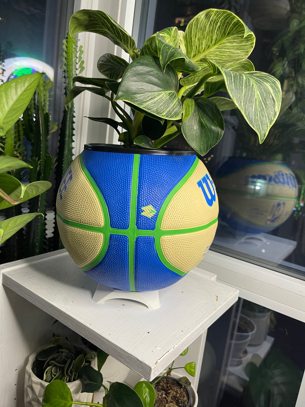 Large Basketball Planter (Milwaukee Bucks - Retro)