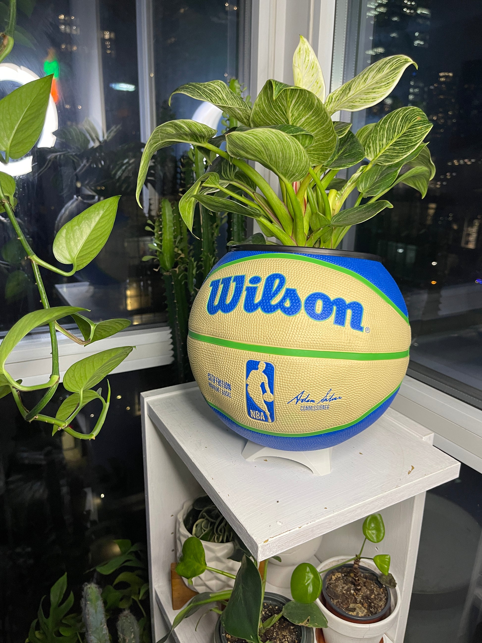 Large Basketball Planter (Milwaukee Bucks - Retro)