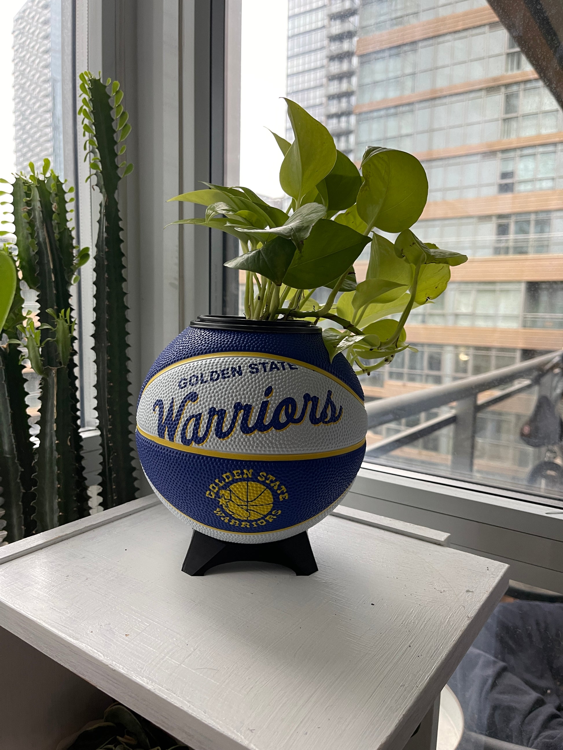 Mini Basketball Planter (Golden State Warriors)