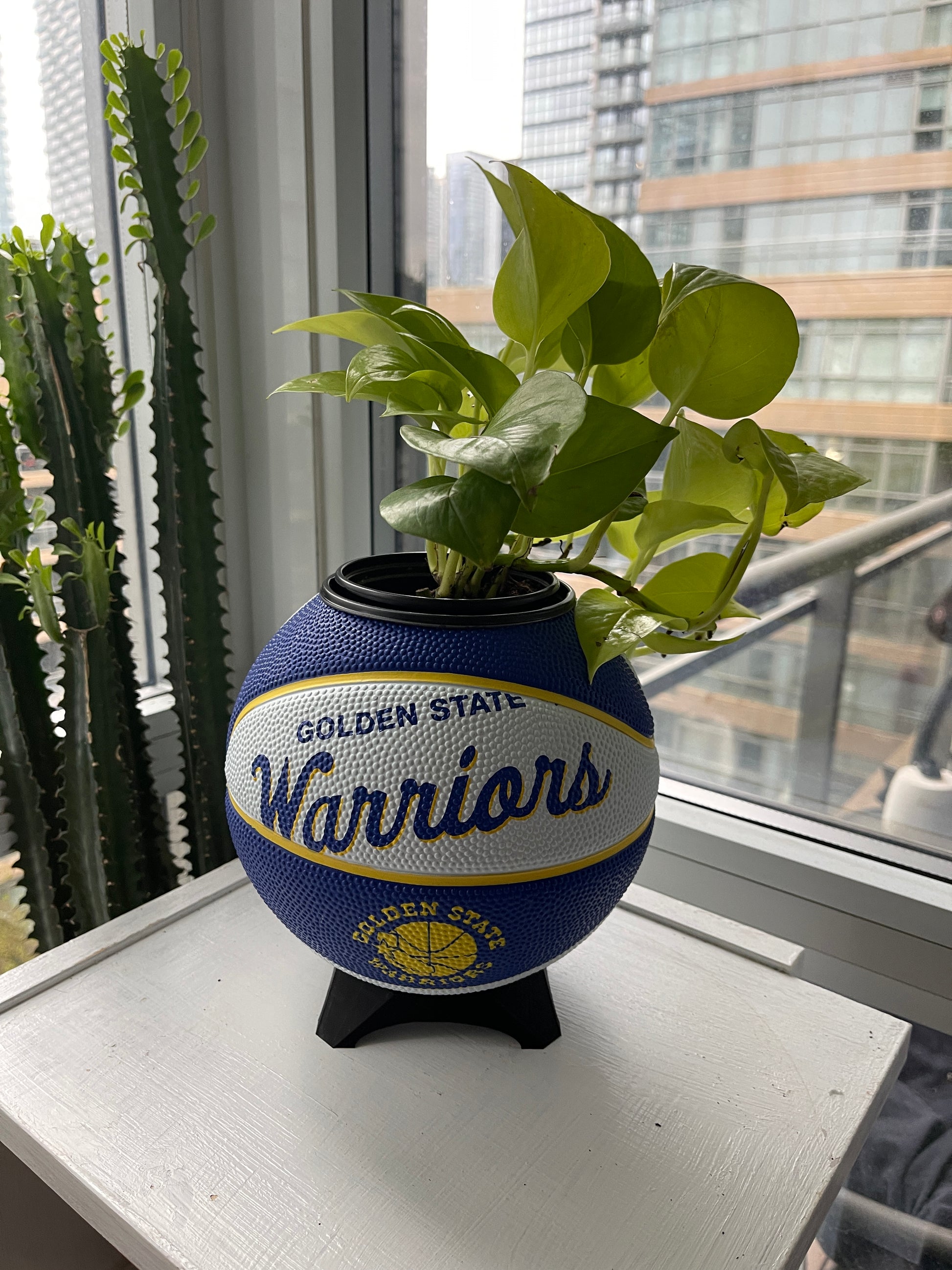 Mini Basketball Planter (Golden State Warriors)