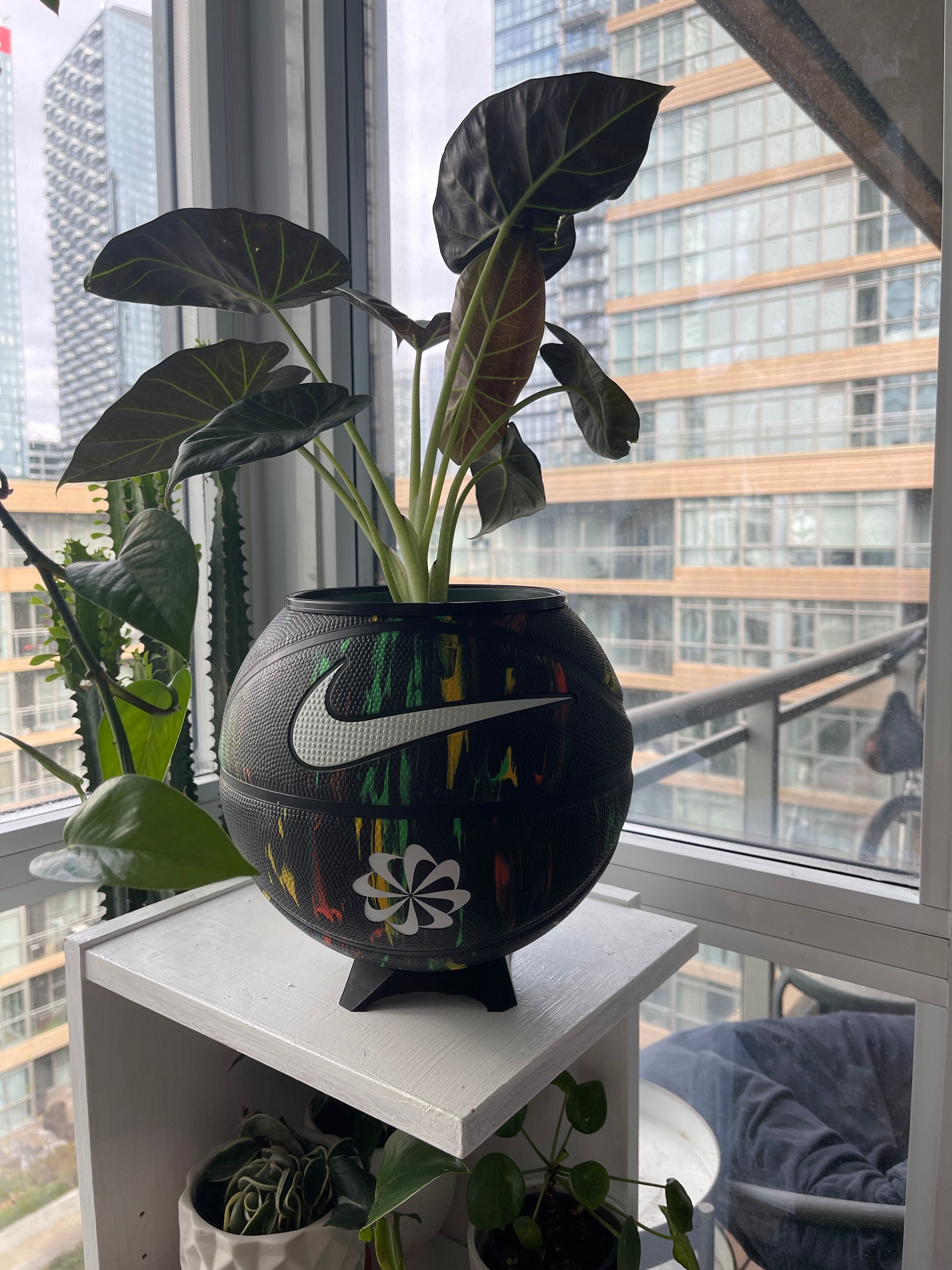 Nike Large Basketball Planter (Black Graffiti)