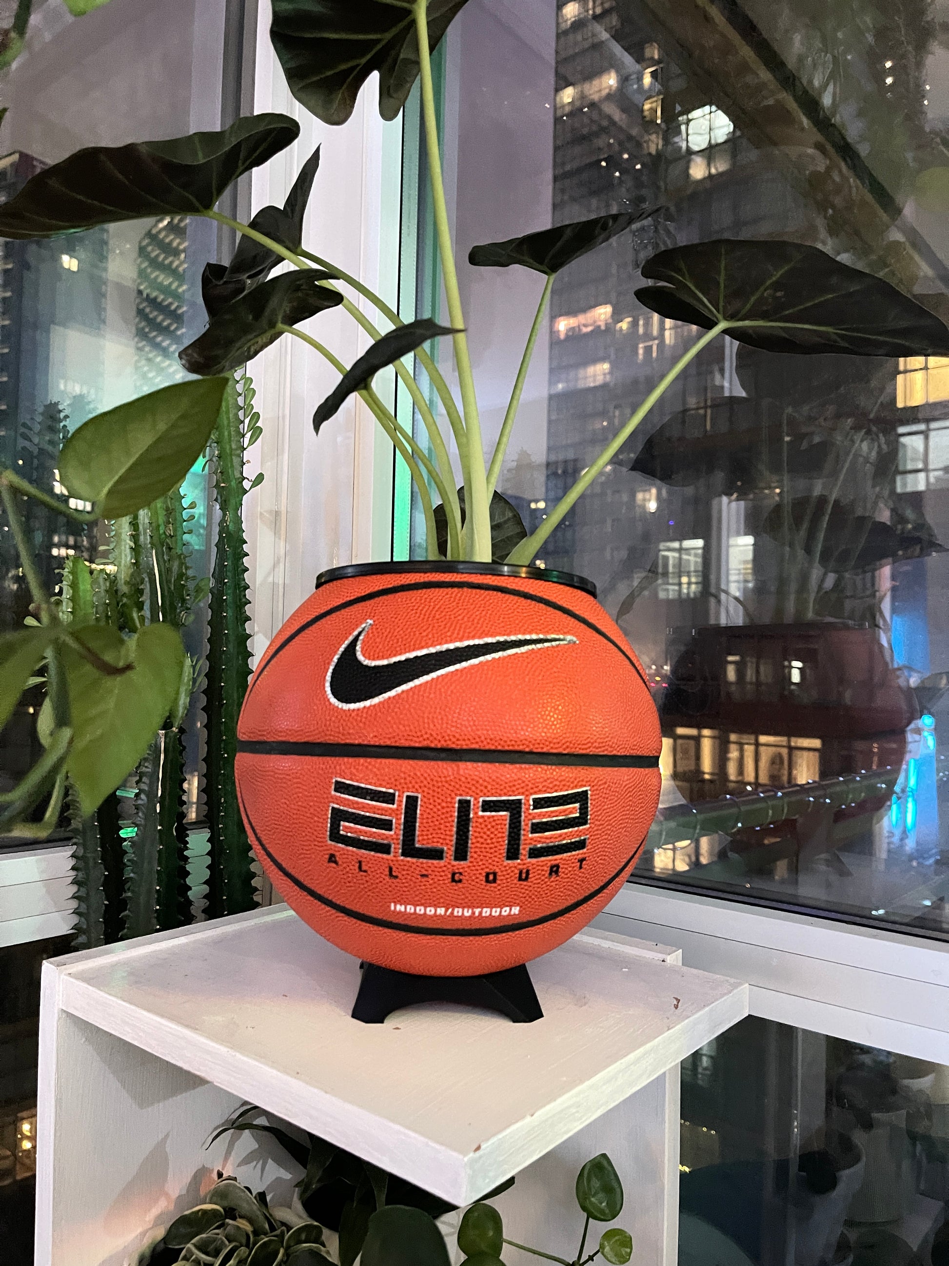 Nike Large Basketball Planter (OG Elite)