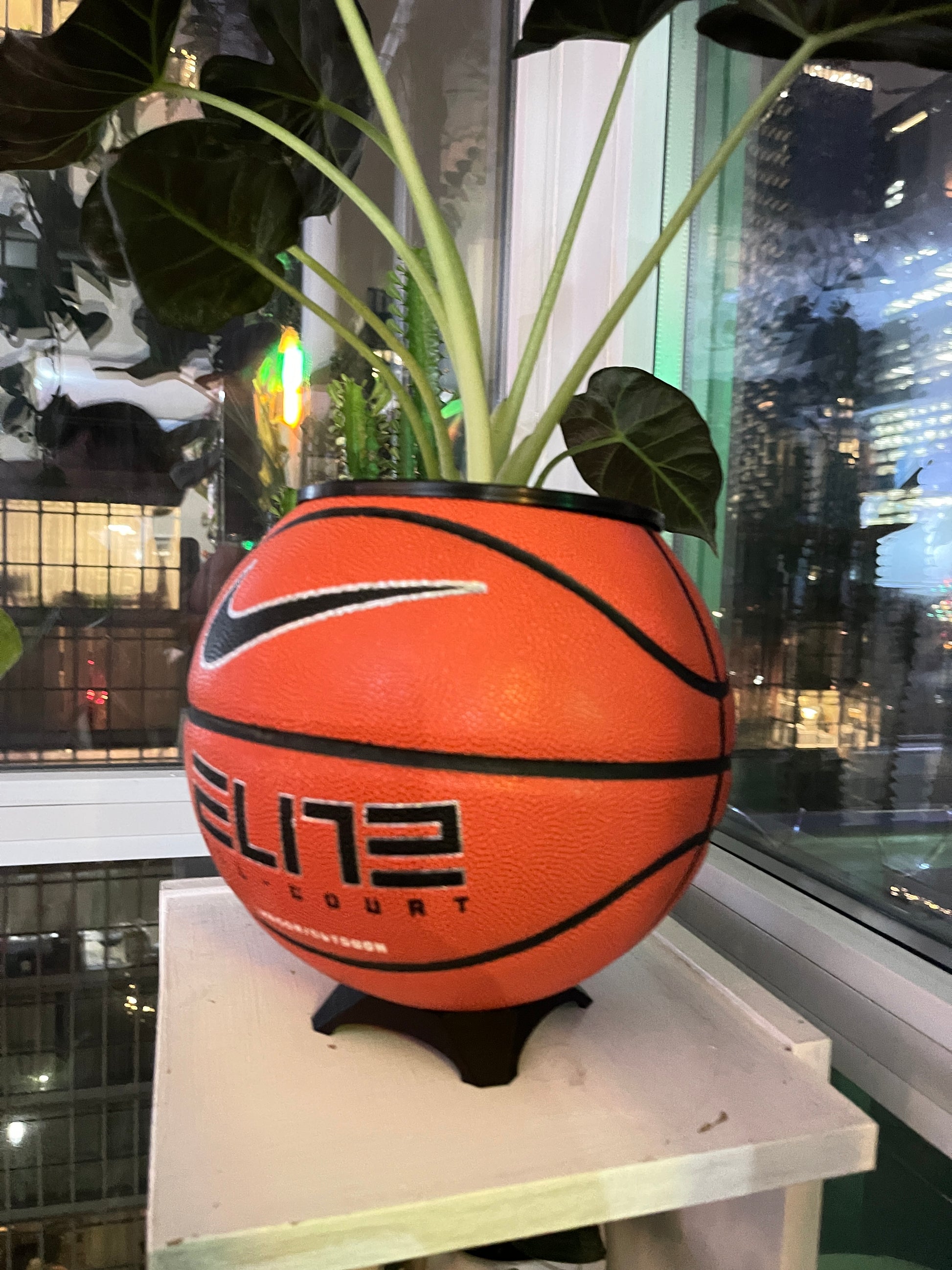 Nike Large Basketball Planter (OG Elite)