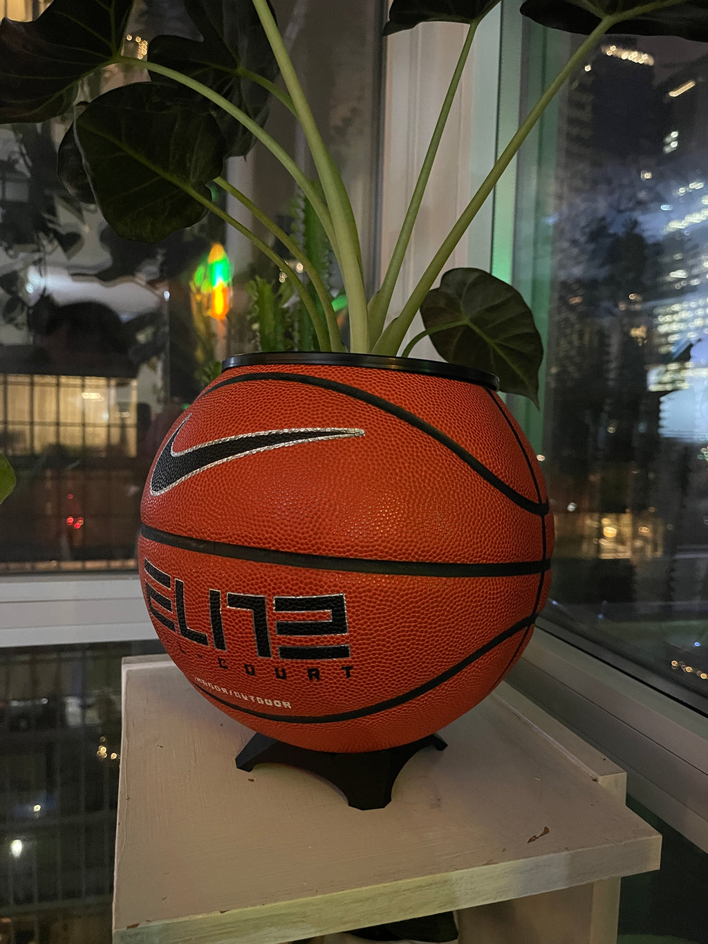 Nike Large Basketball Planter (OG Elite)