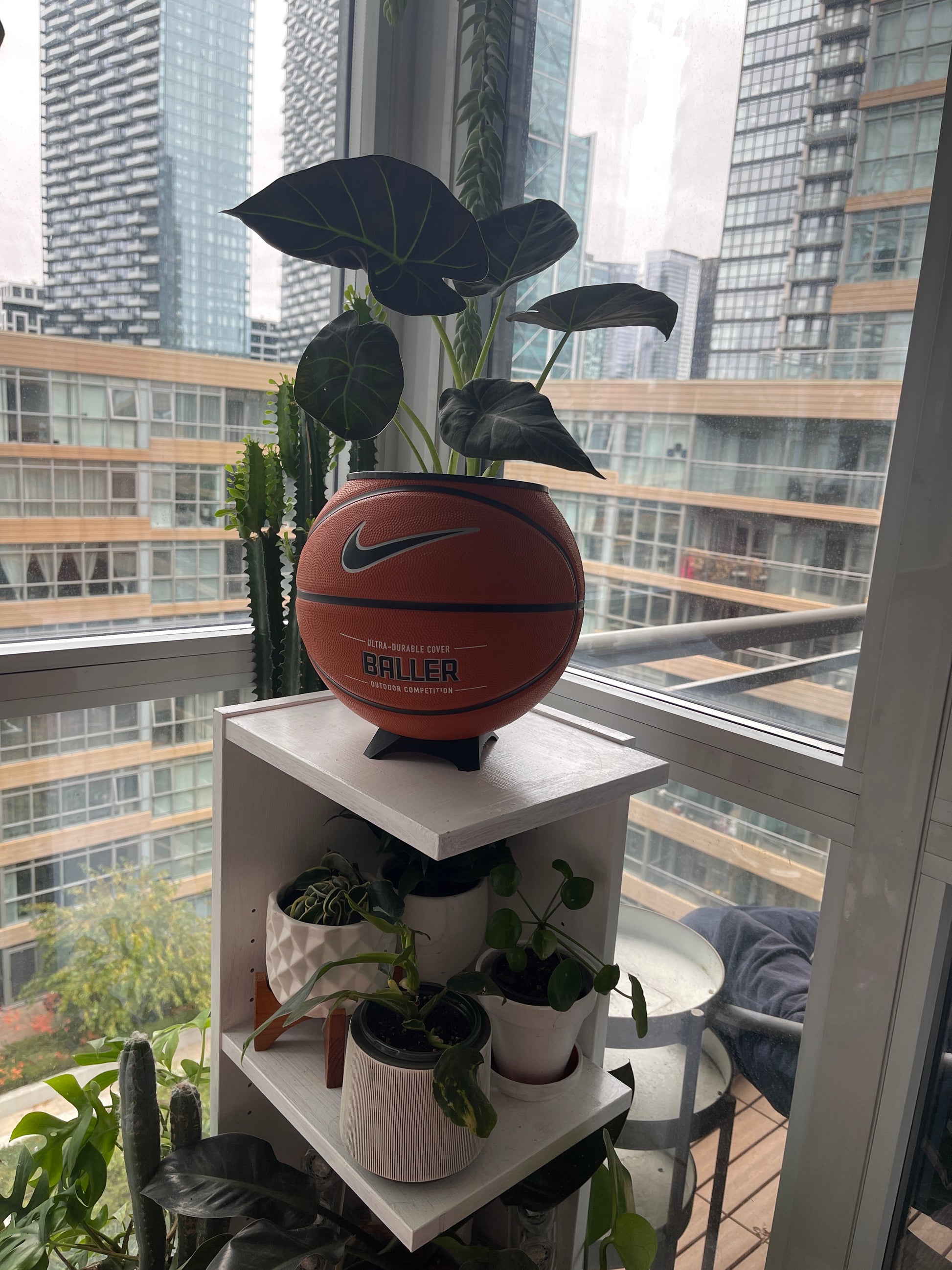 Nike Large Basketball Planter (Original)