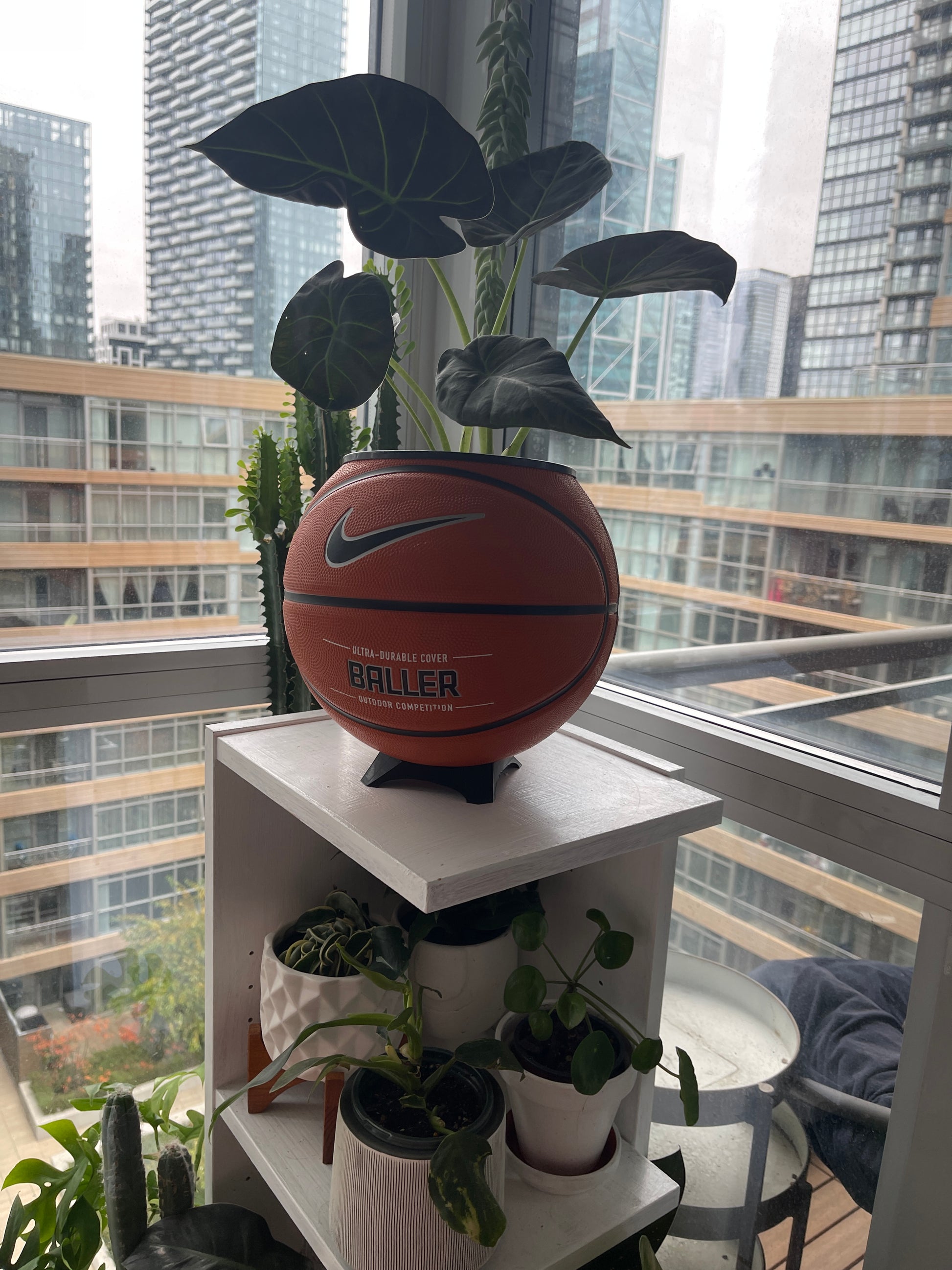 Nike Large Basketball Planter (Original)