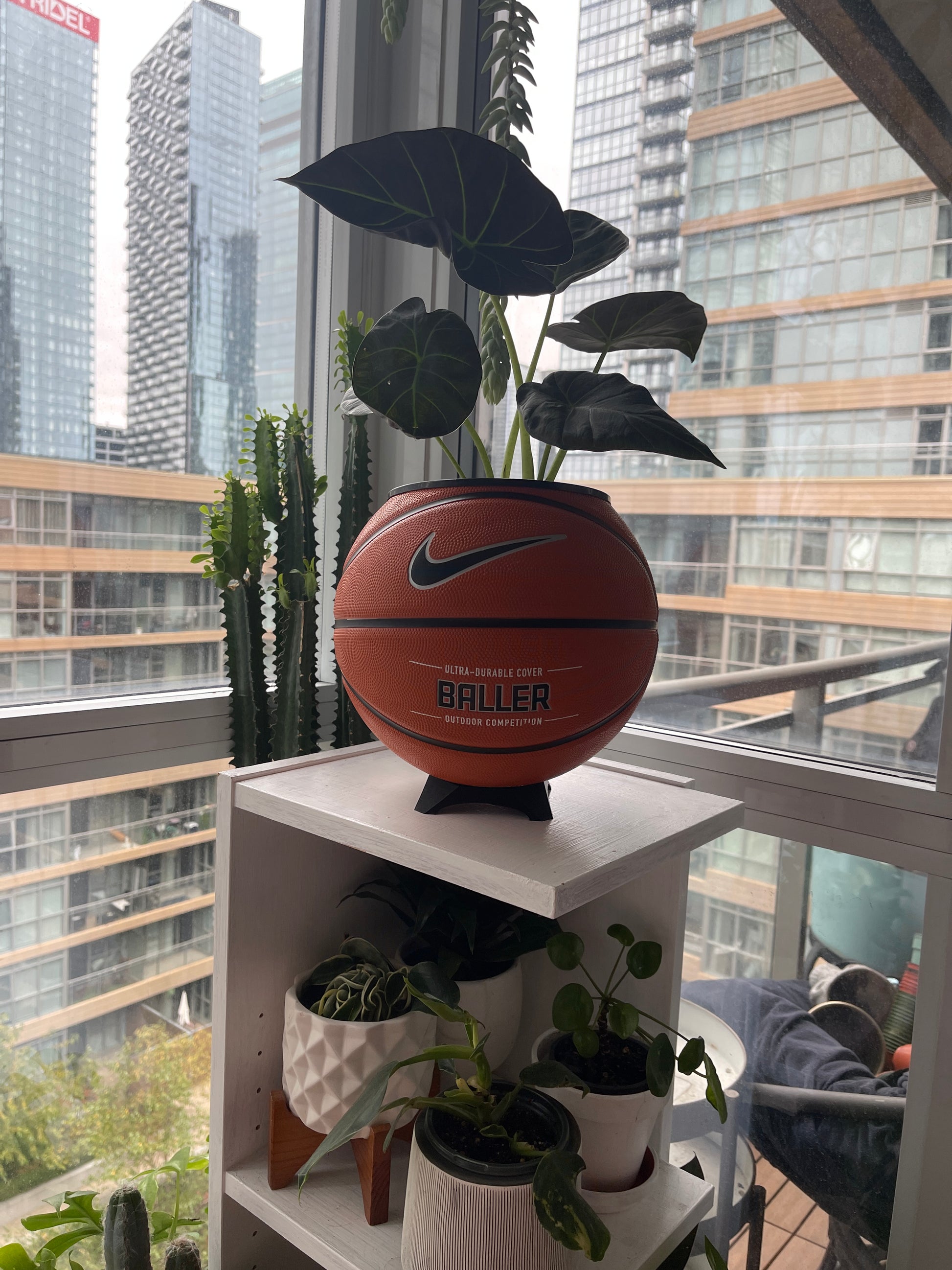 Nike Large Basketball Planter (Original)
