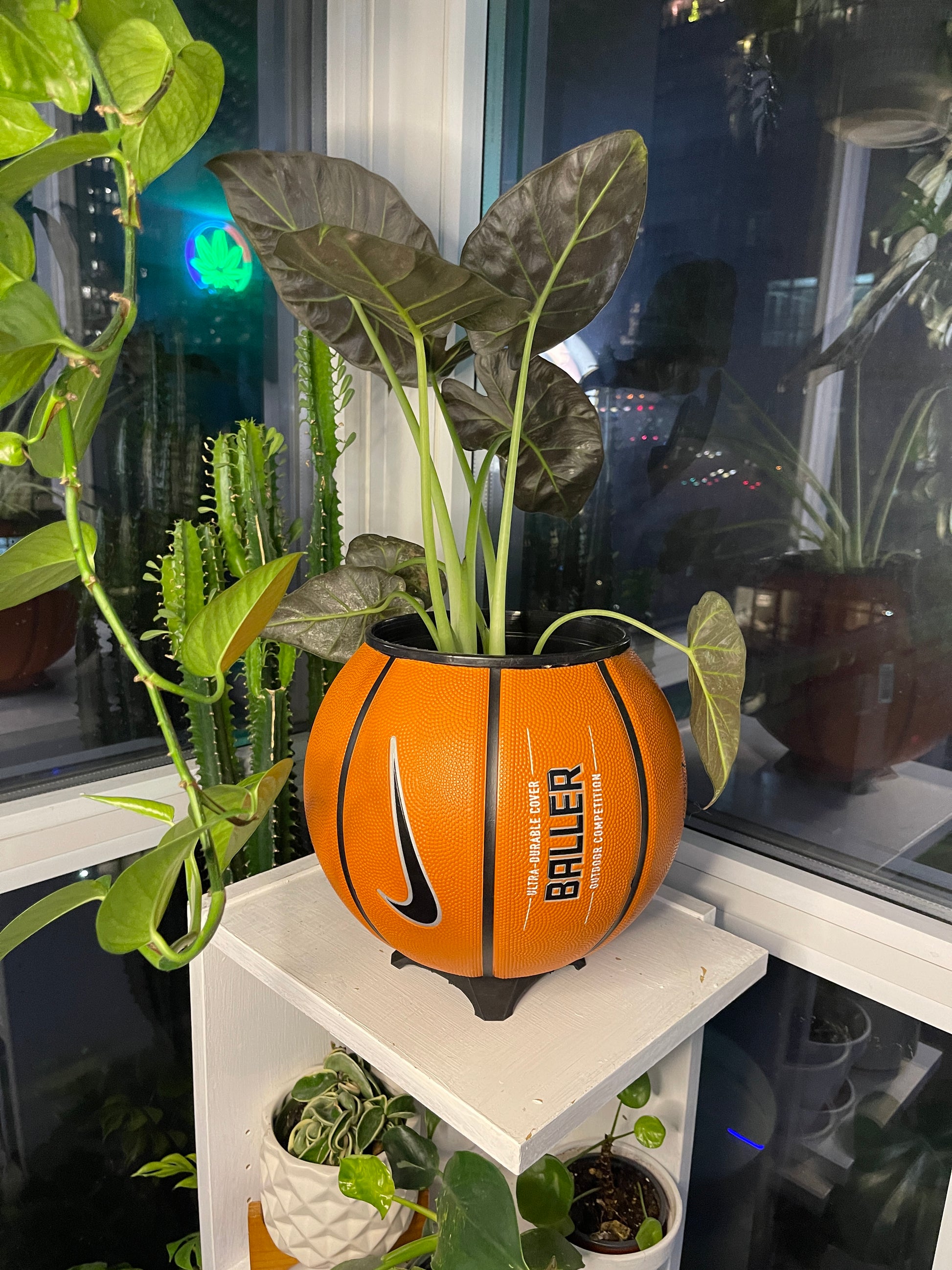 Nike Large Basketball Planter (Original Reversed)