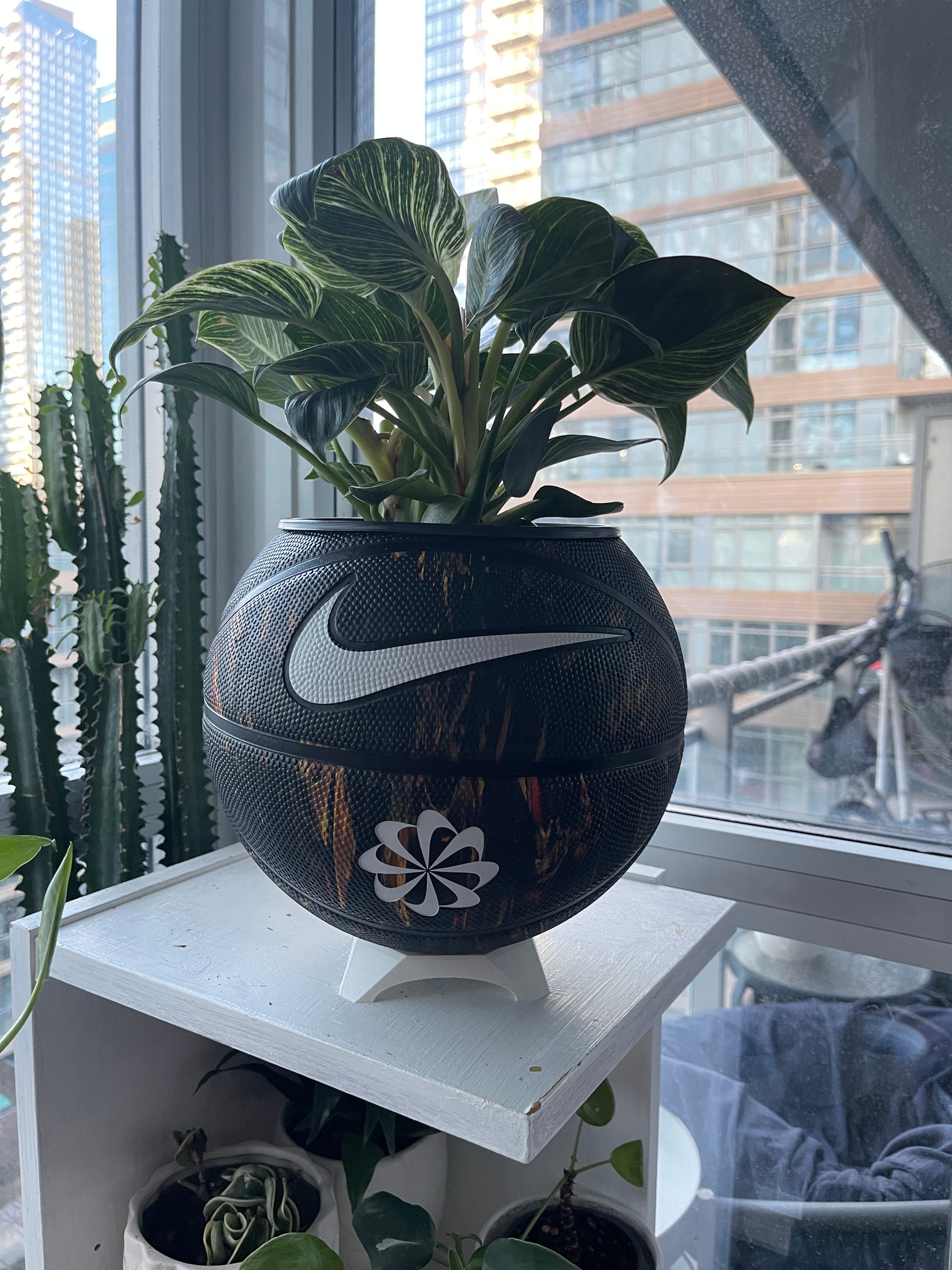 Nike Large Basketball Planter (Black Graffiti)