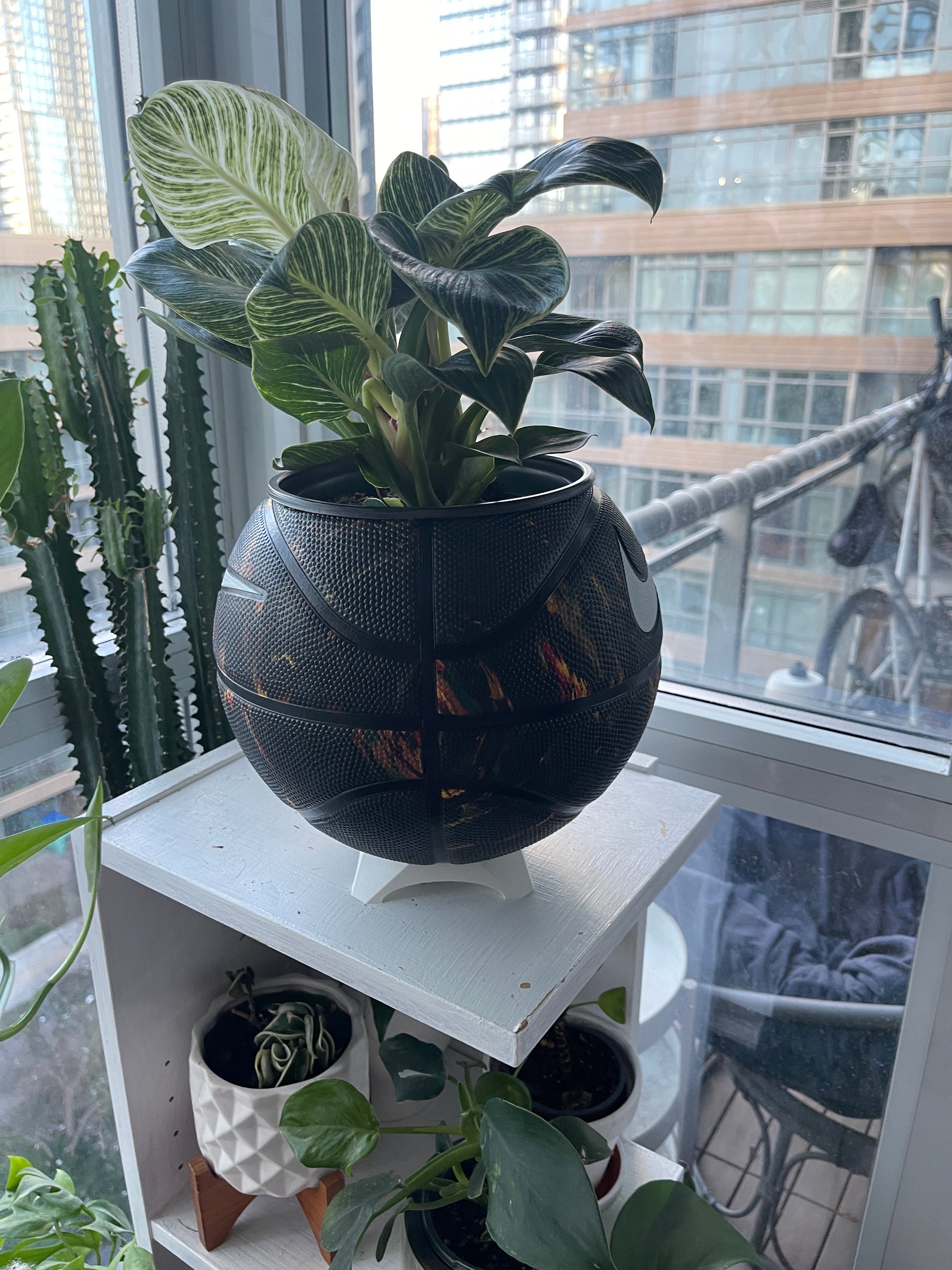 Nike Large Basketball Planter (Black Graffiti)
