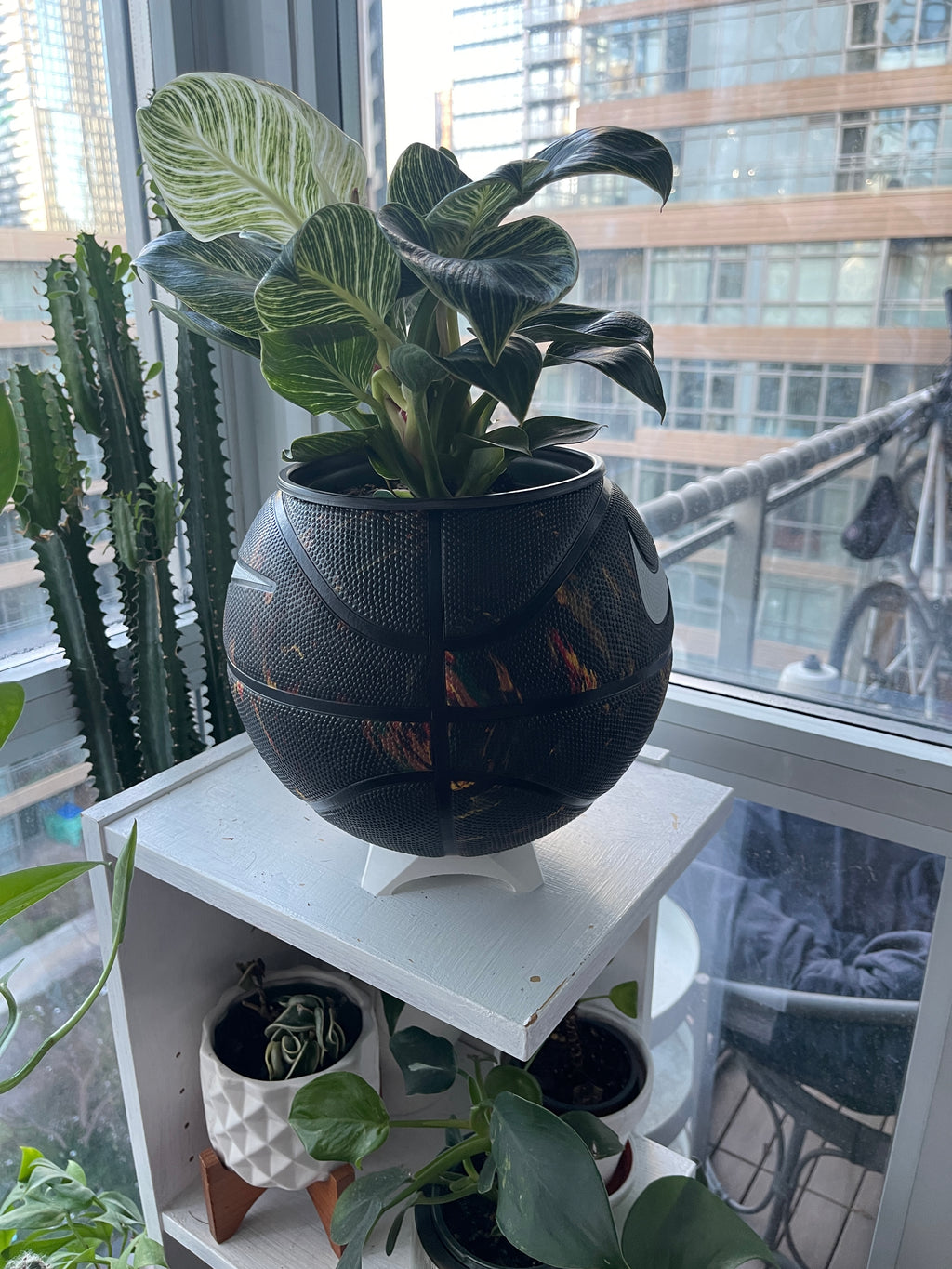 Nike Large Basketball Planter (Black Graffiti)