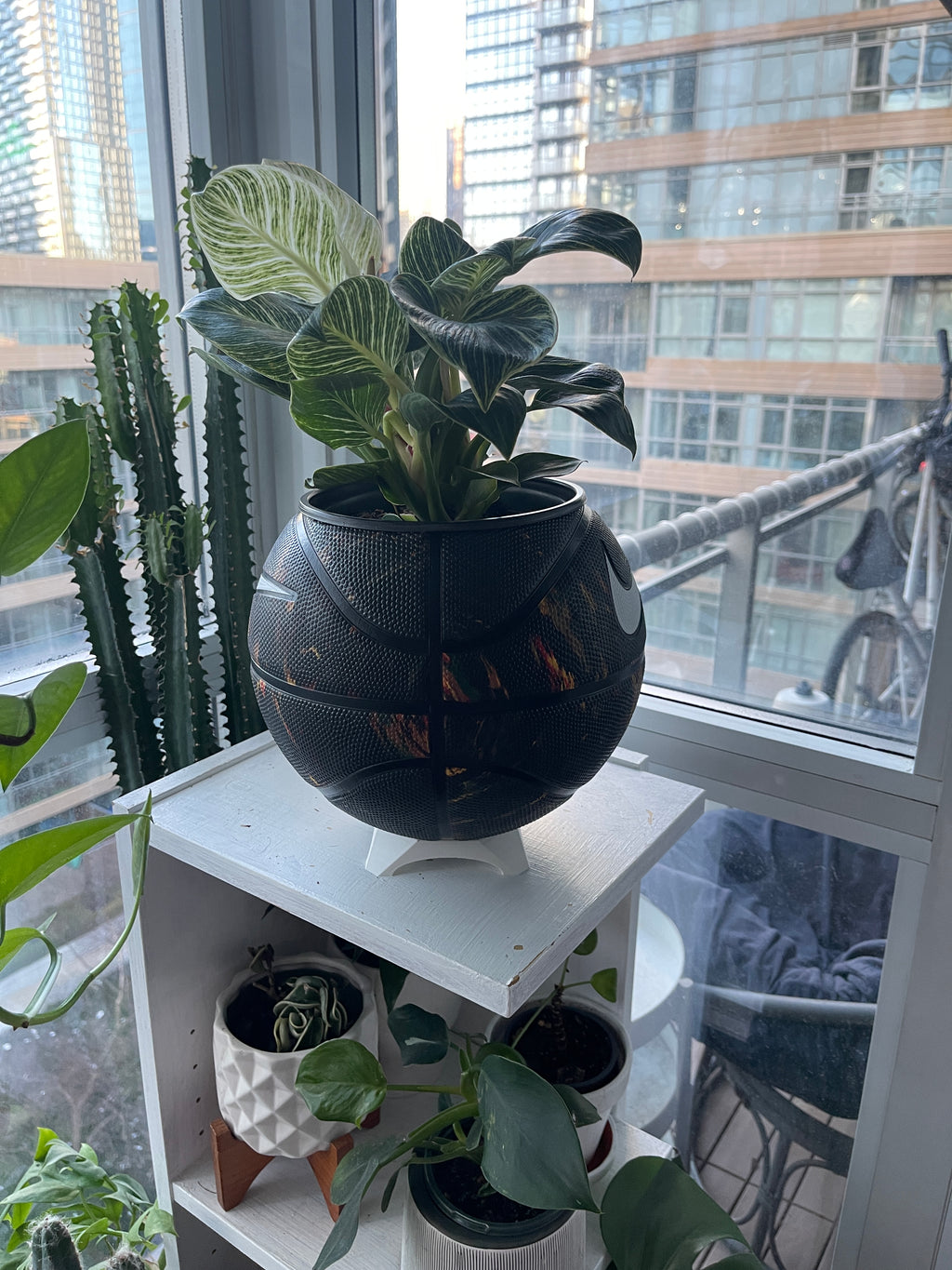 Nike Large Basketball Planter (Black Graffiti)