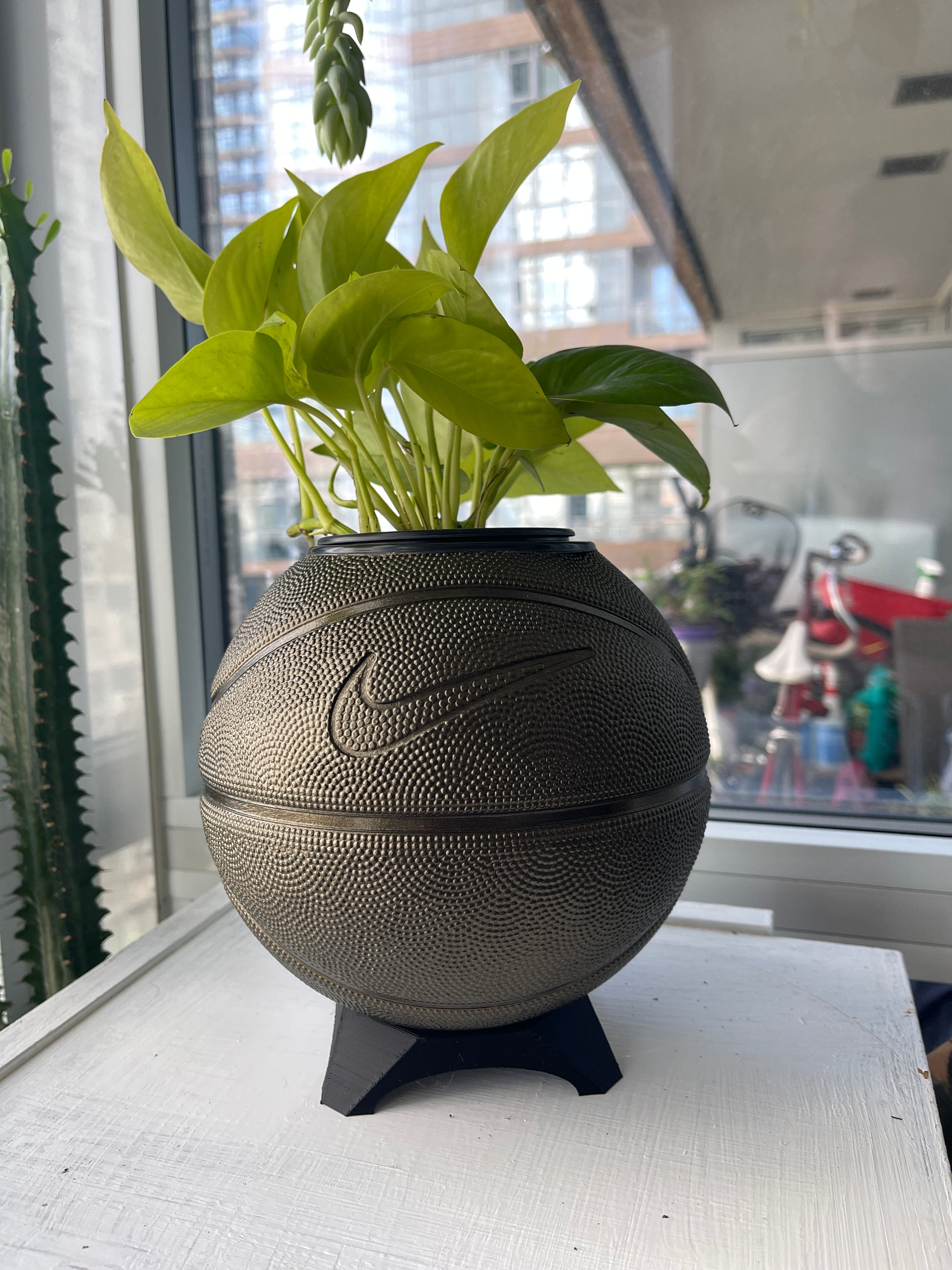 Nike Mini Basketball Planter (Bronze)