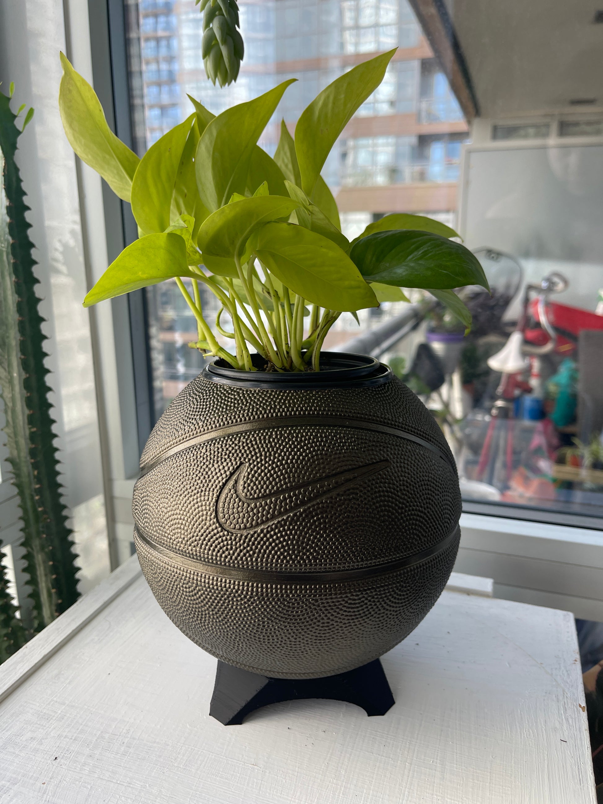 Nike Mini Basketball Planter (Bronze)