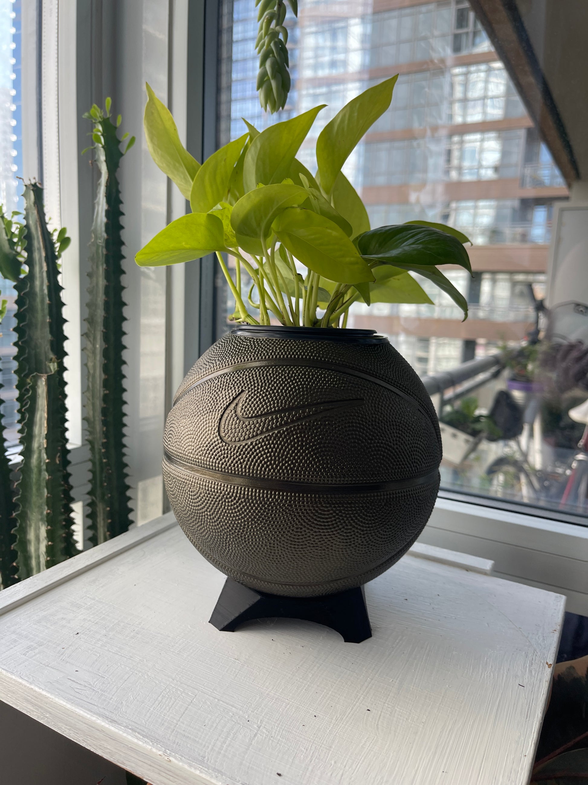Nike Mini Basketball Planter (Bronze)