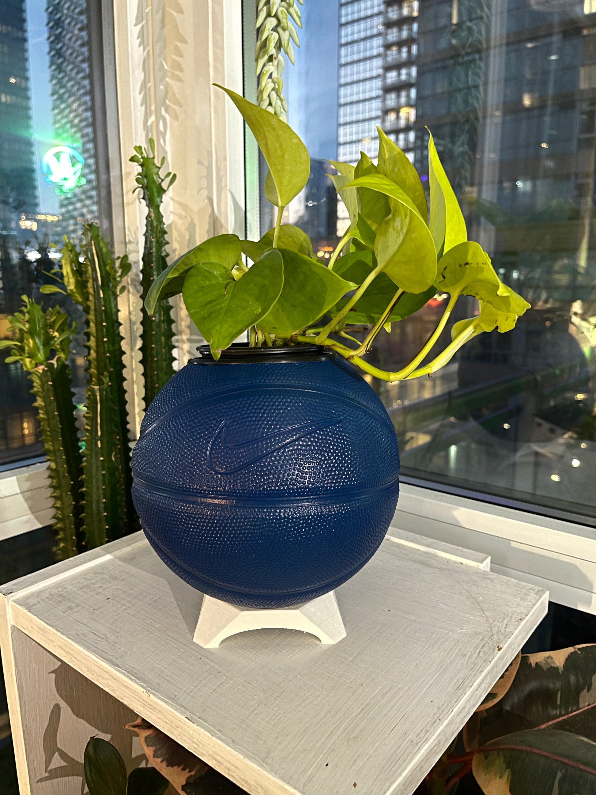 Nike Mini Basketball Planter (Navy Blue)
