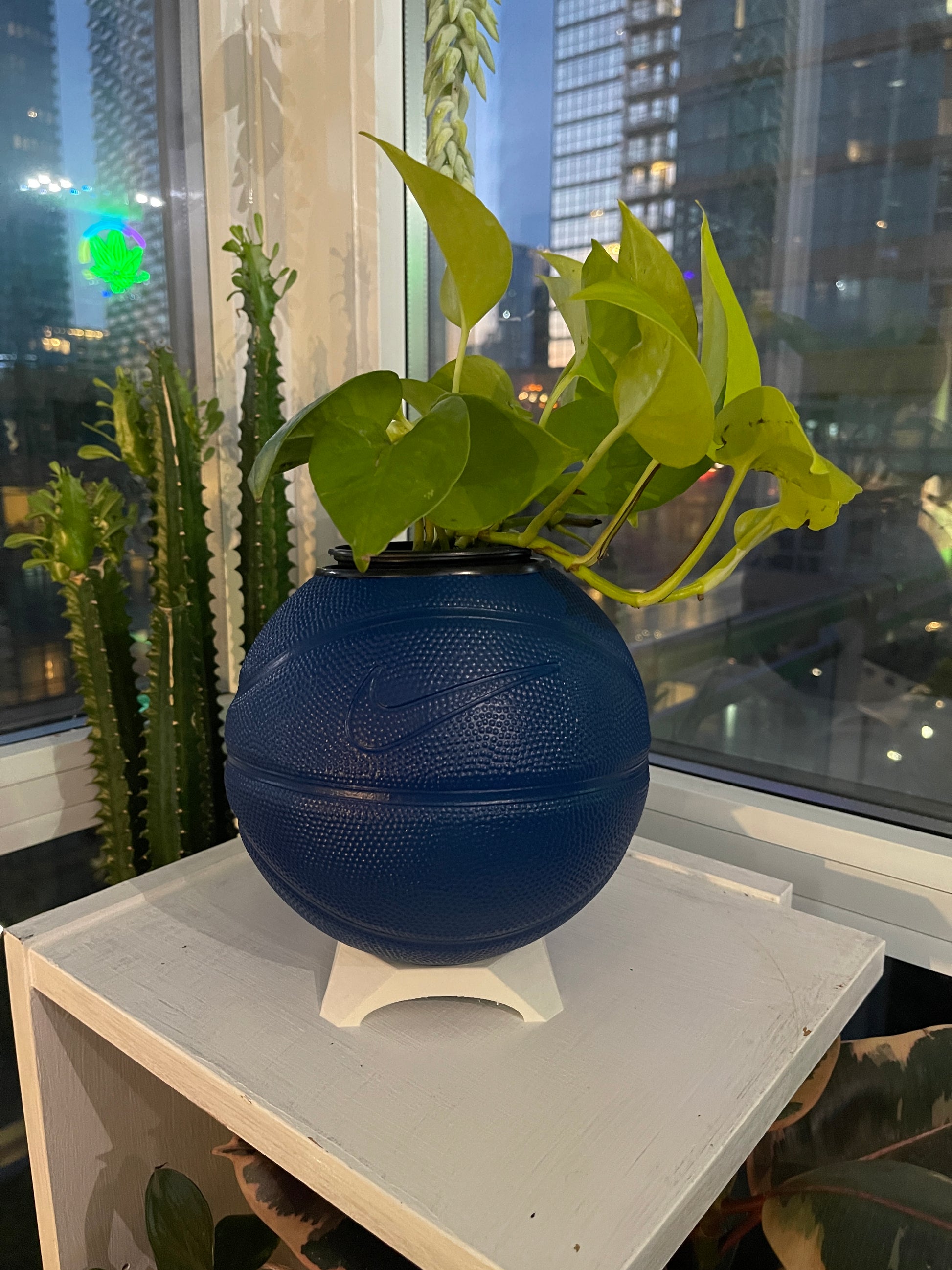 Nike Mini Basketball Planter (Navy Blue)