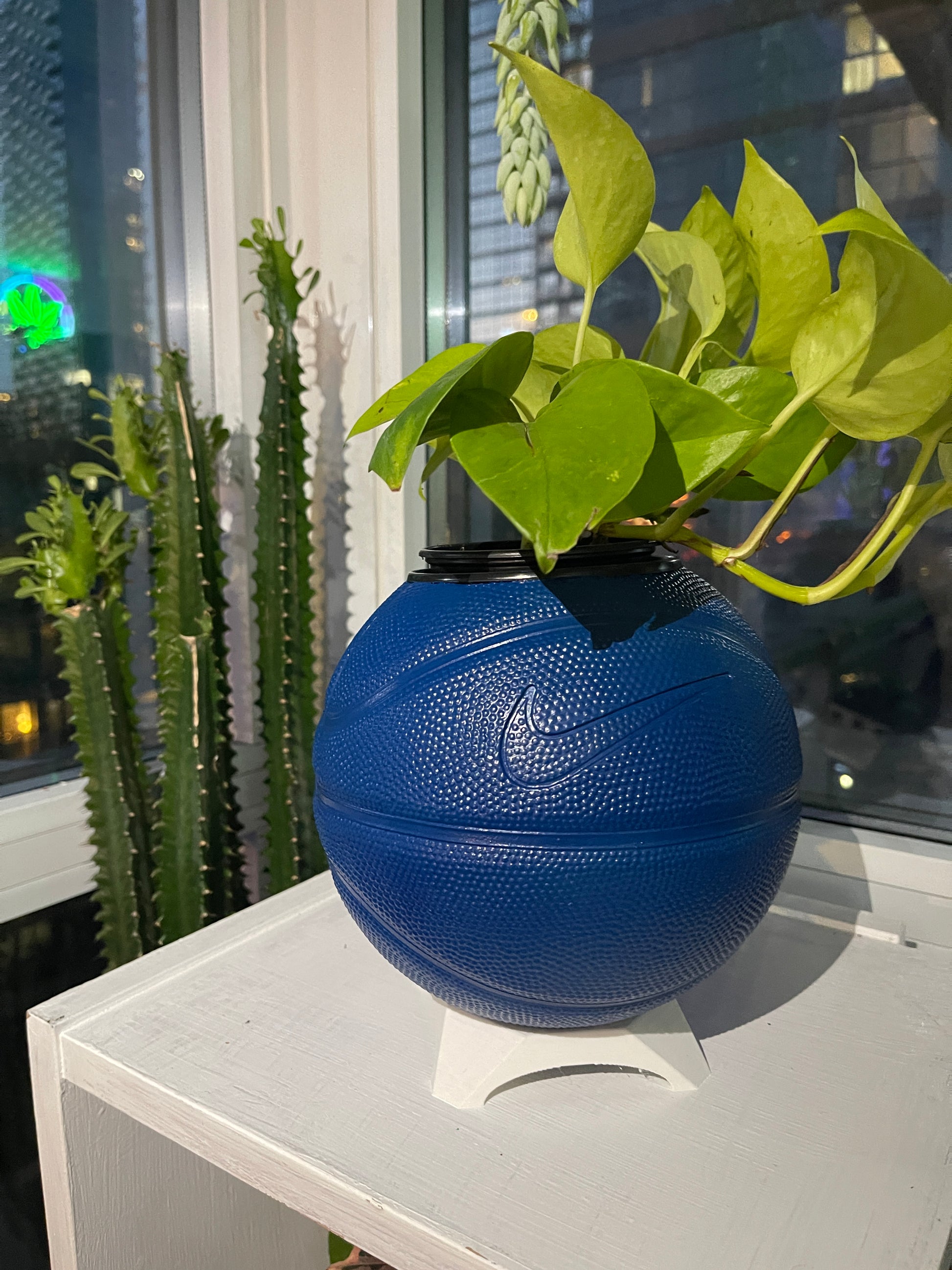 Nike Mini Basketball Planter (Navy Blue)