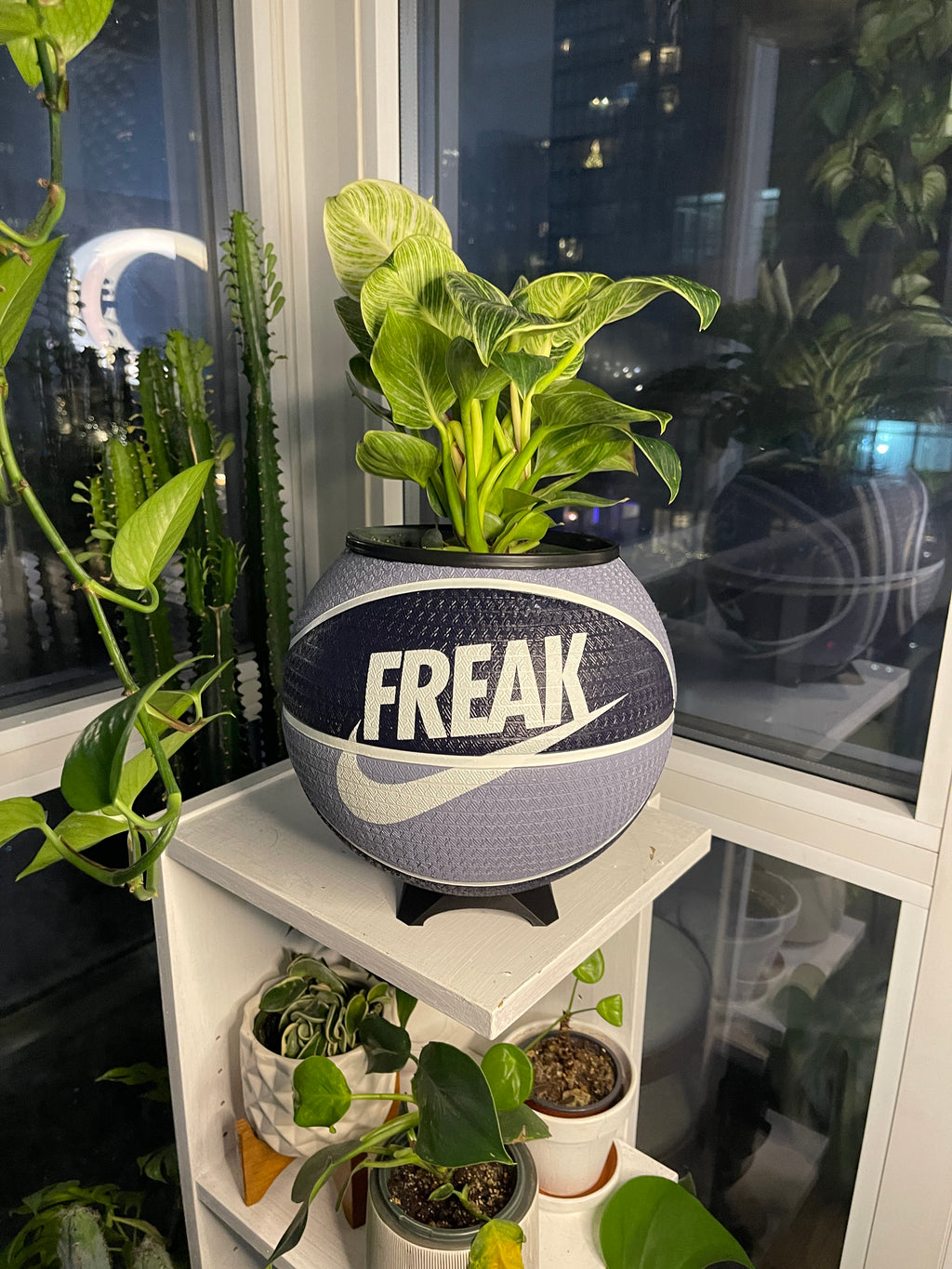 Nike Large Basketball Planter (Blue Freak)