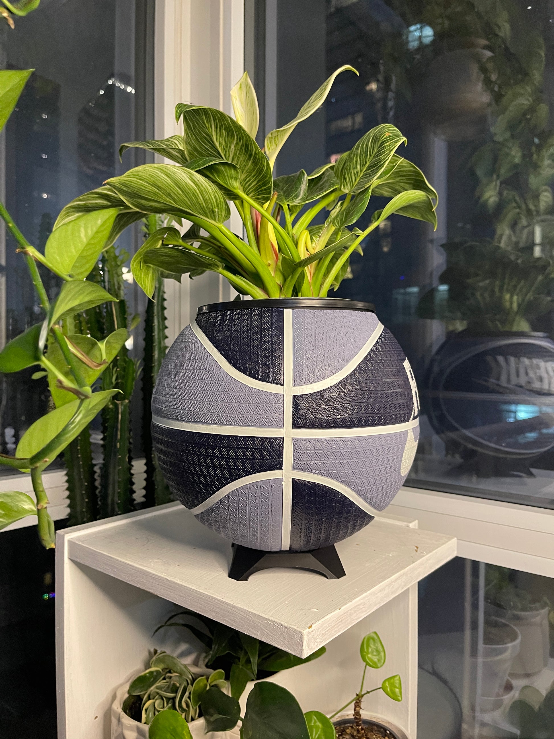 Nike Large Basketball Planter (Blue Freak)