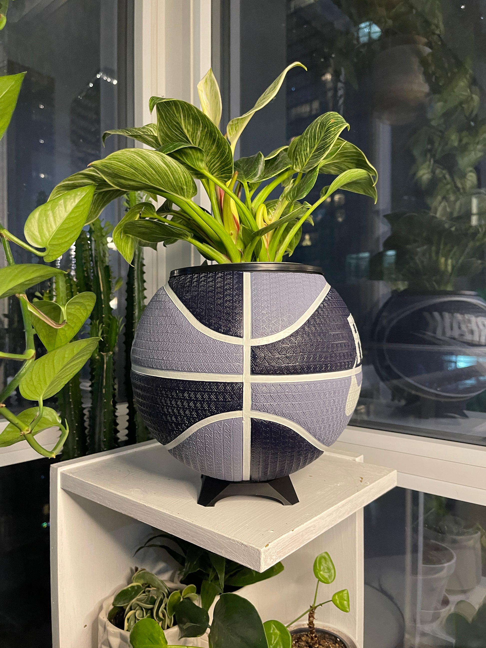 Nike Large Basketball Planter (Blue Freak)