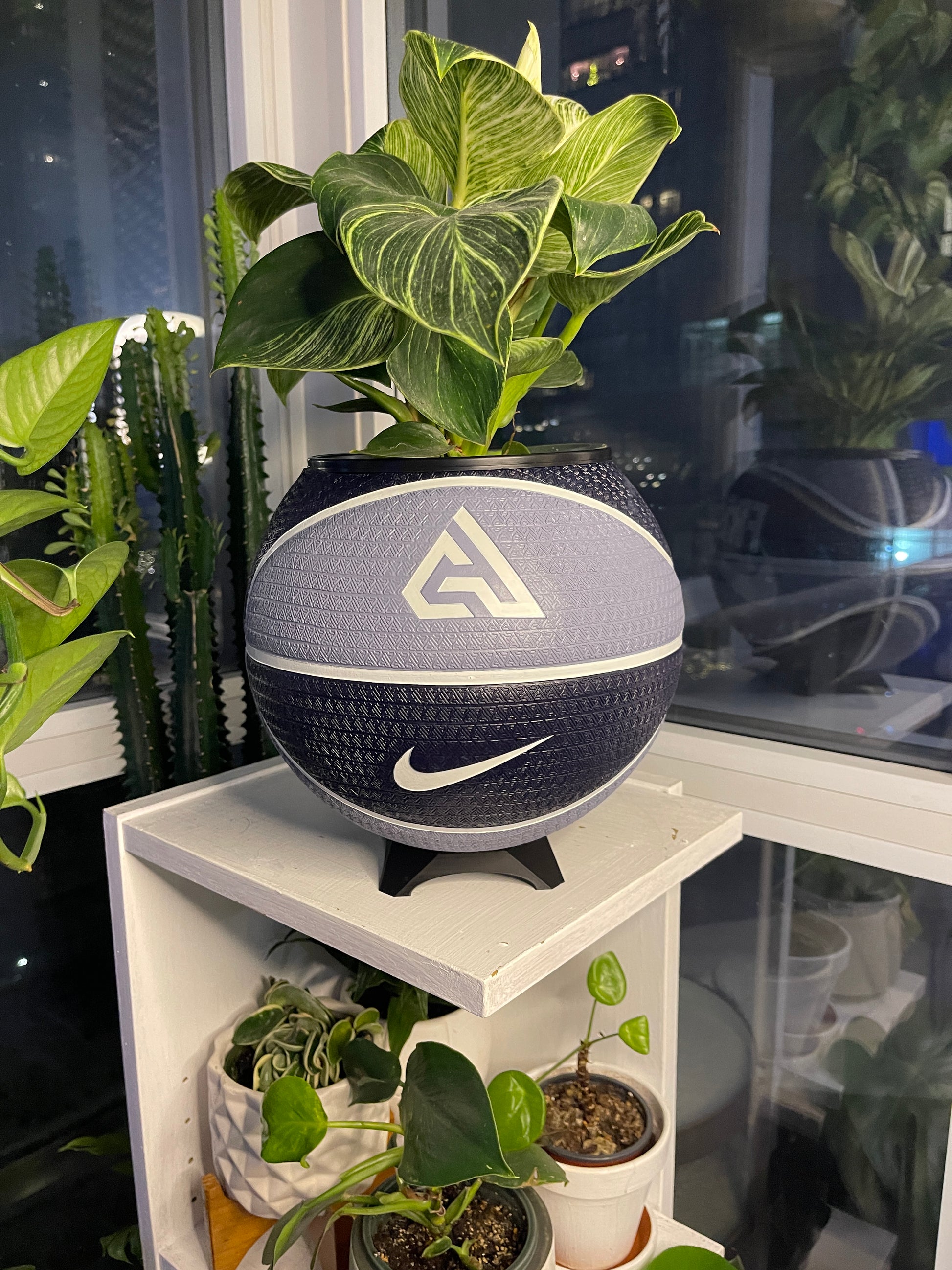 Nike Large Basketball Planter (Blue Freak)