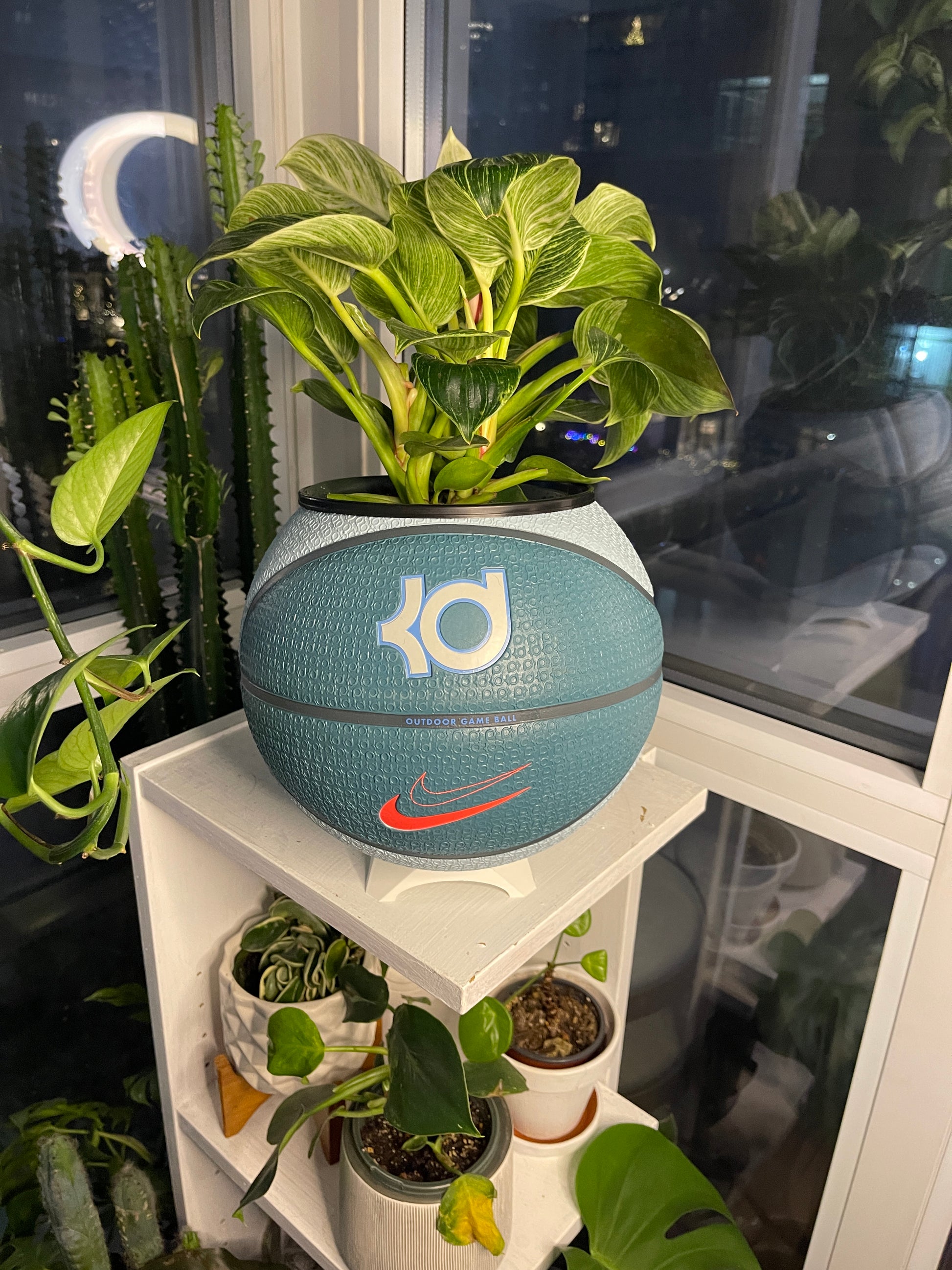 Nike Large Basketball Planter (Kevin Durant Teal - Easy)