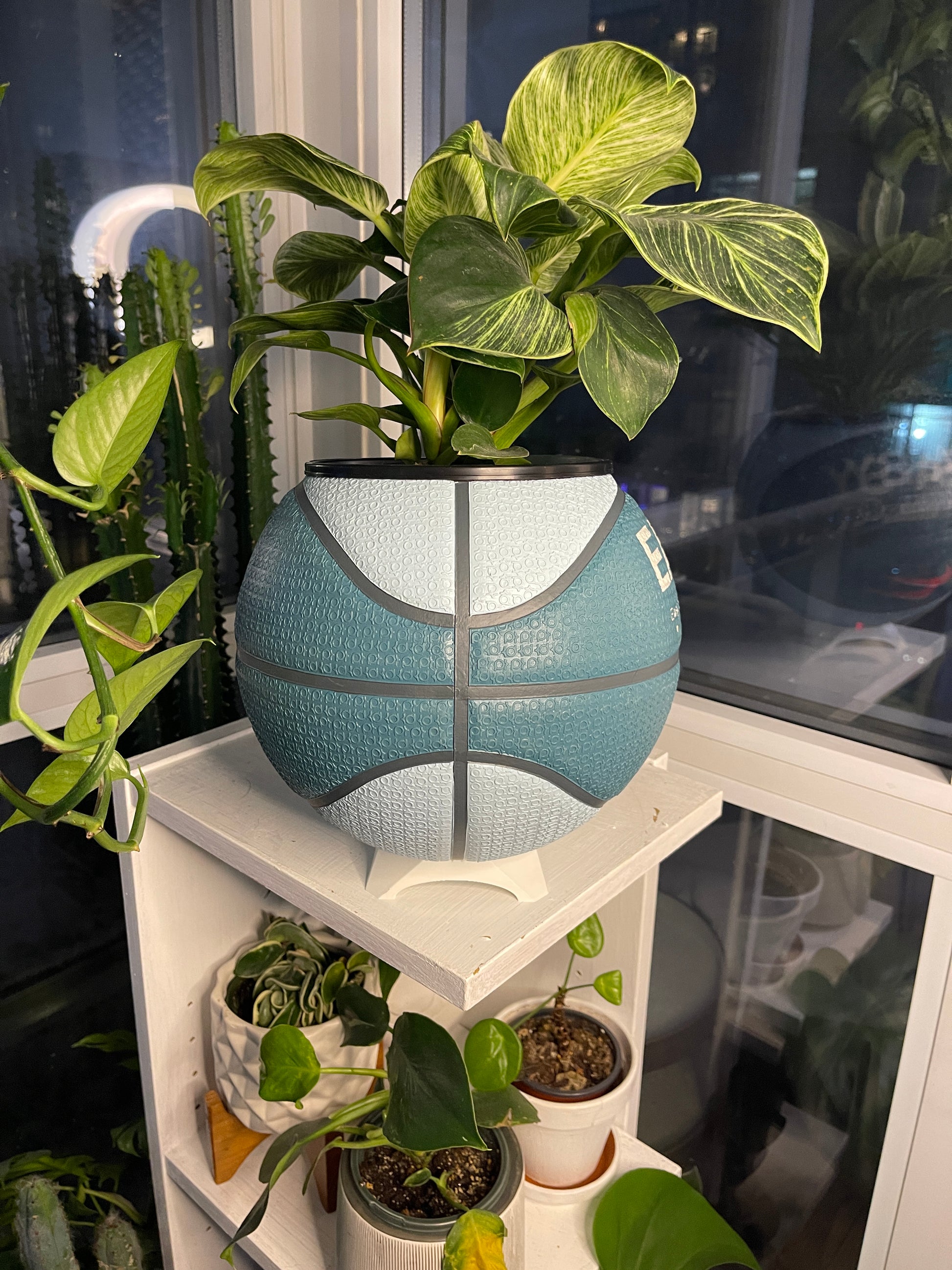 Nike Large Basketball Planter (Kevin Durant Teal - Easy)