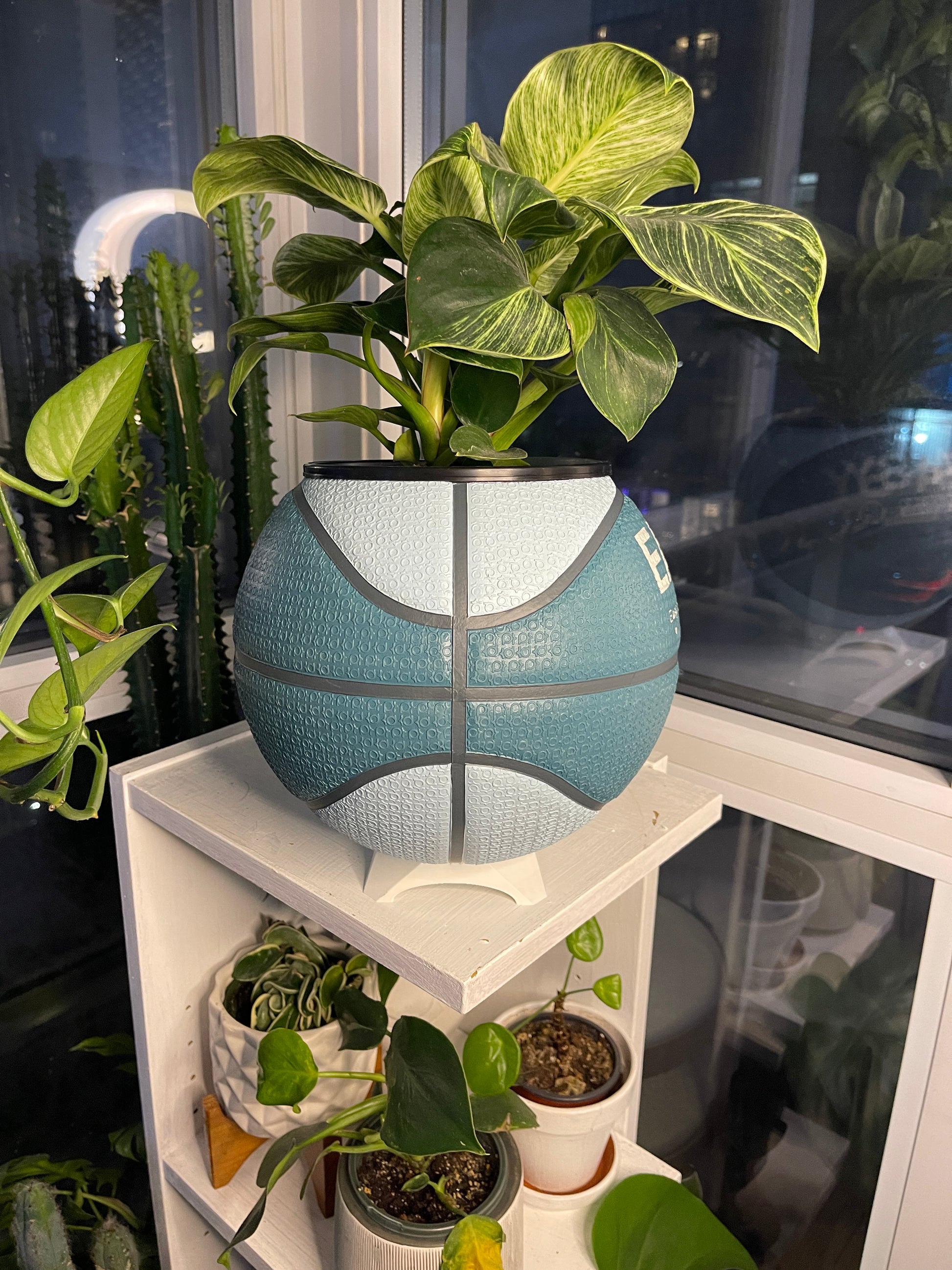 Nike Large Basketball Planter (Kevin Durant Teal - Easy)