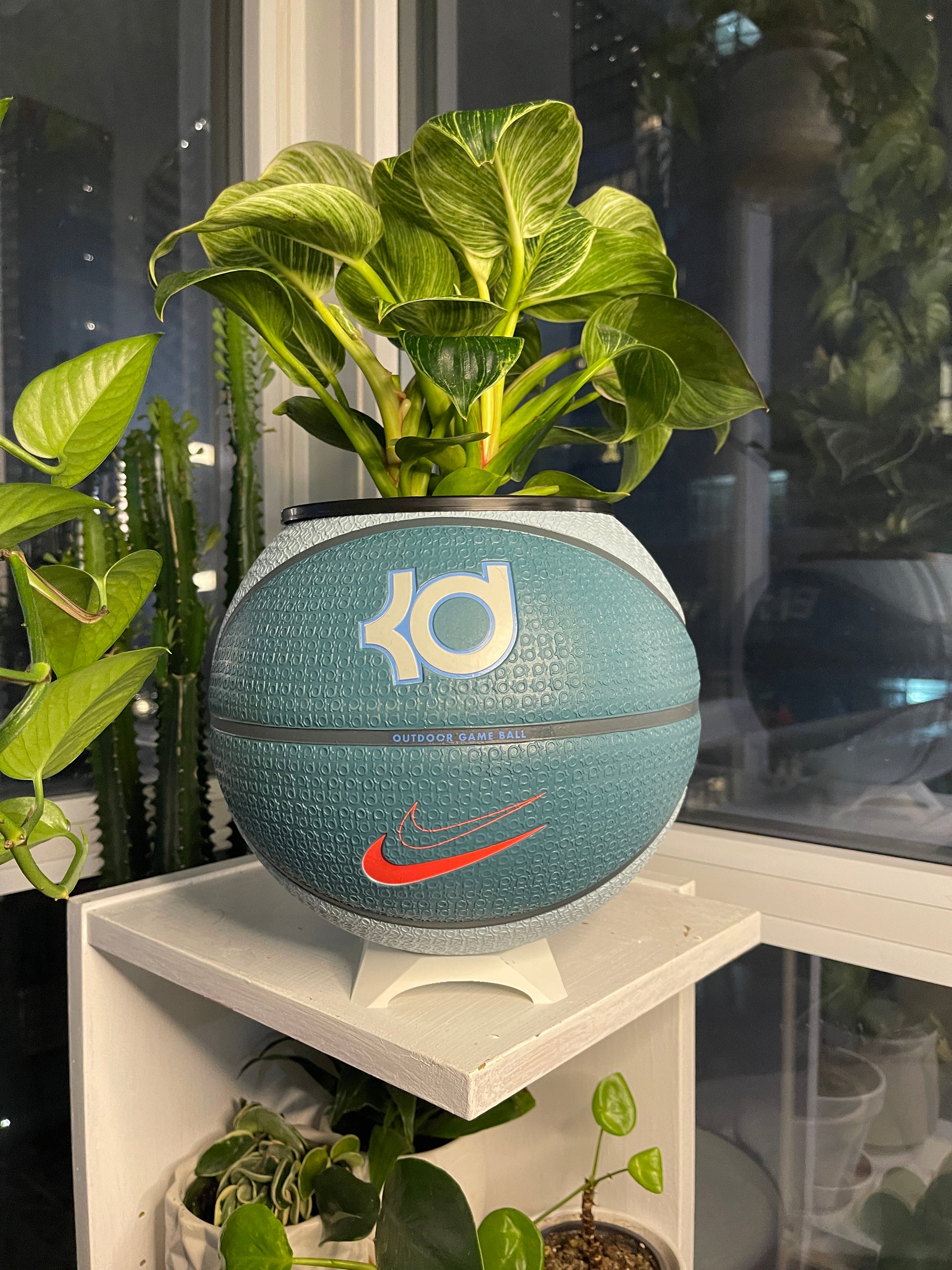 Nike Large Basketball Planter (Kevin Durant Teal - Easy)