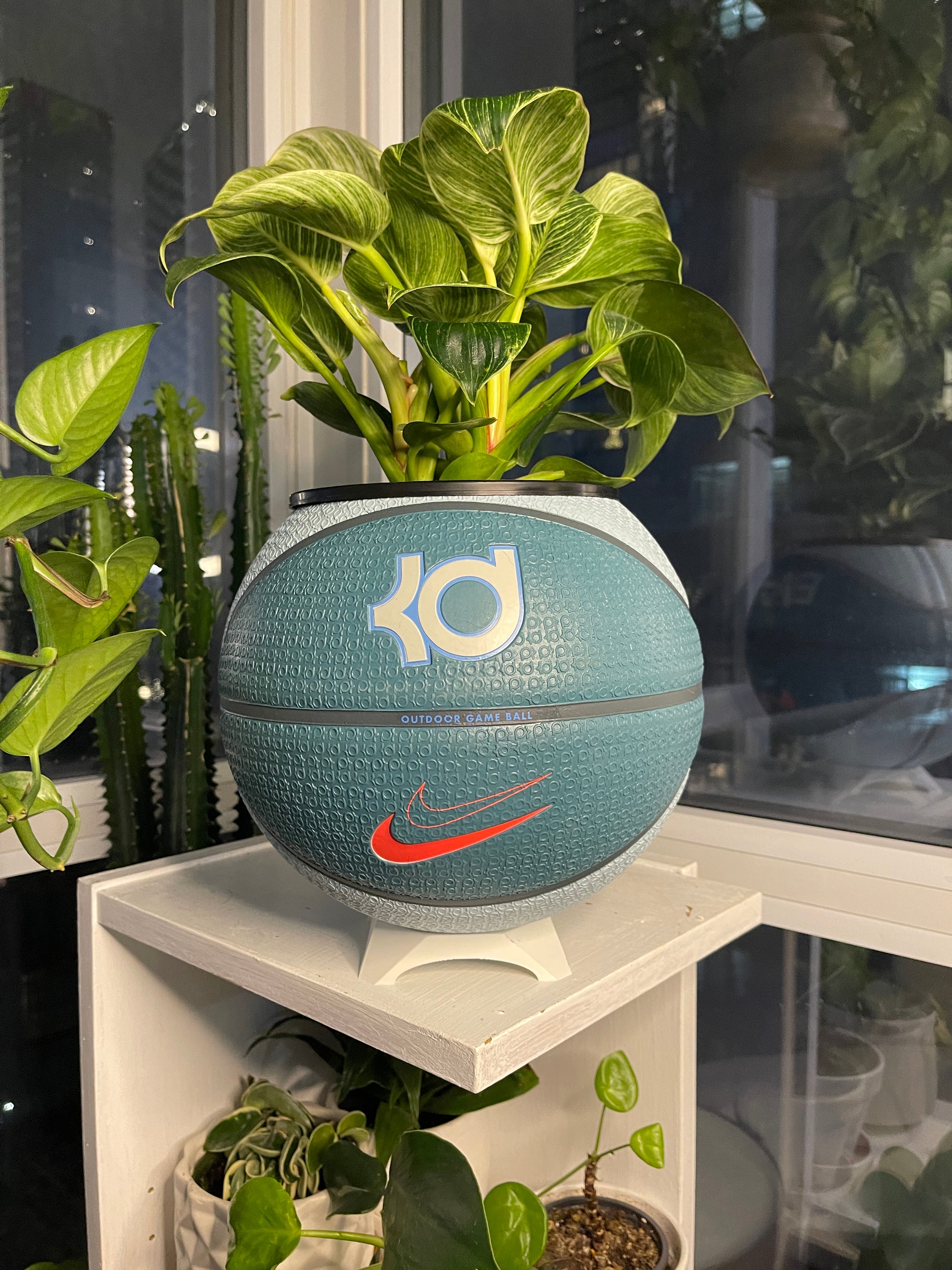 Nike Large Basketball Planter (Kevin Durant Teal - Easy)