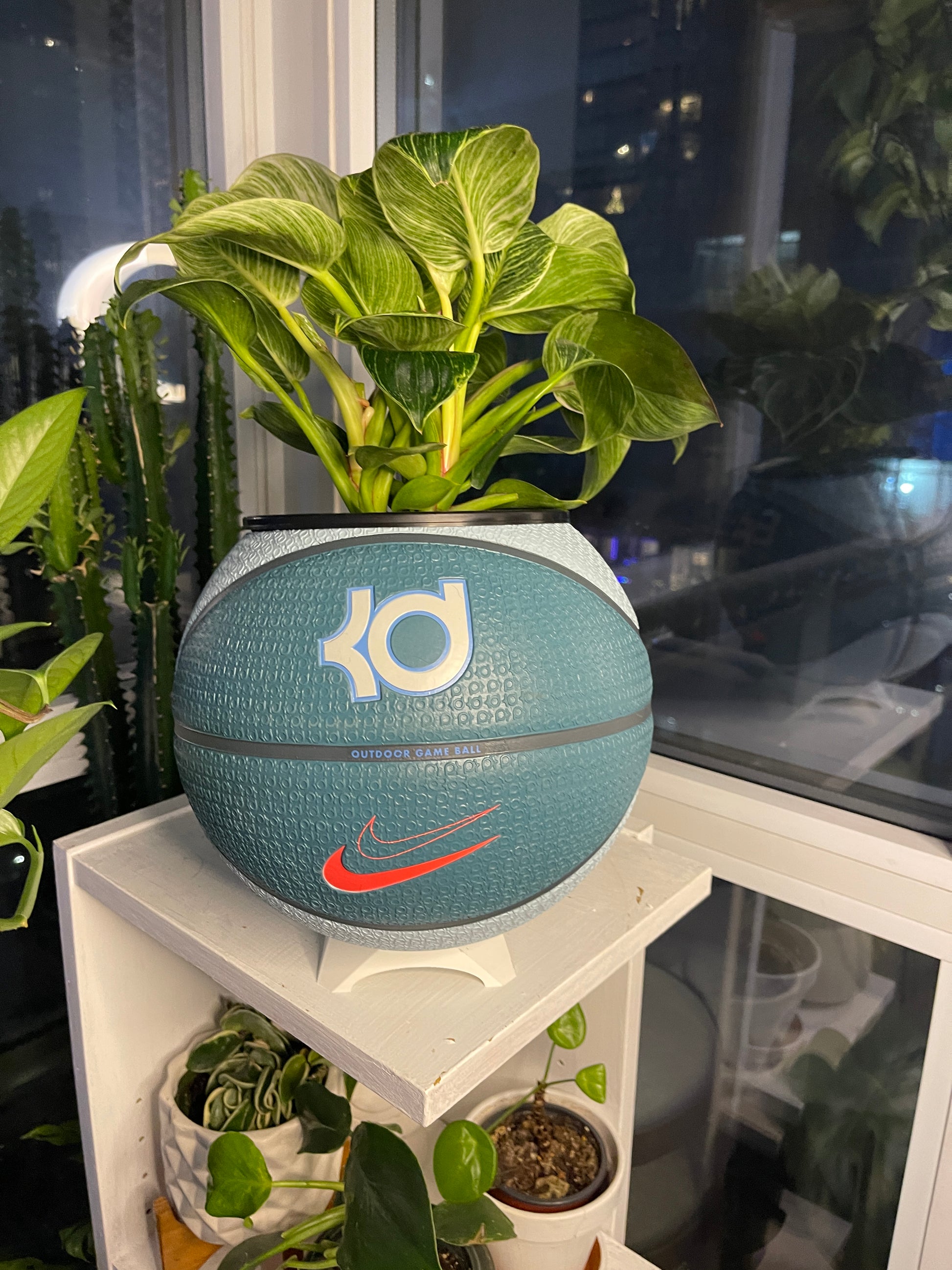 Nike Large Basketball Planter (Kevin Durant Teal - Easy)