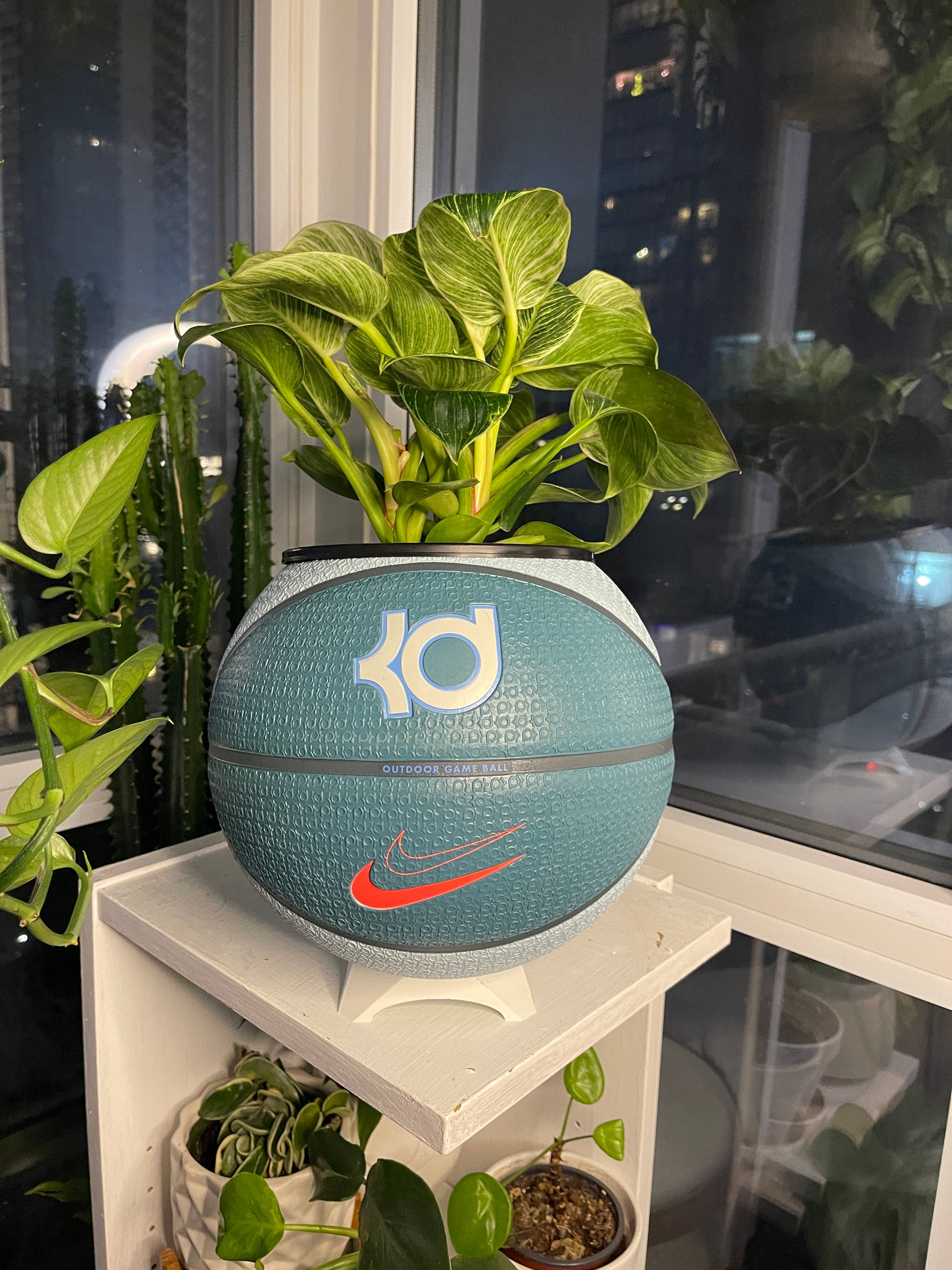 Nike Large Basketball Planter (Kevin Durant Teal - Easy)