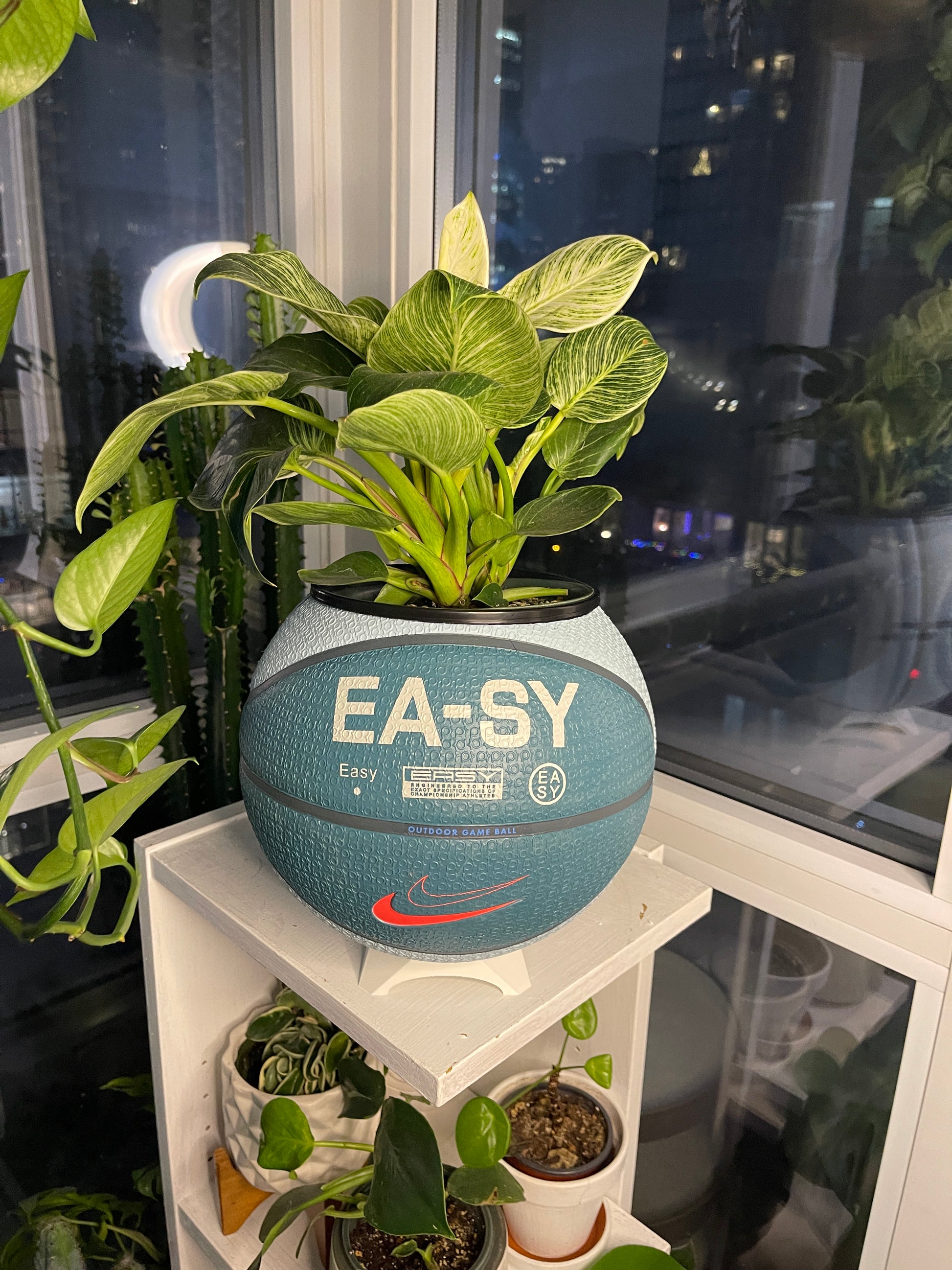 Nike Large Basketball Planter (Kevin Durant Teal - Easy)