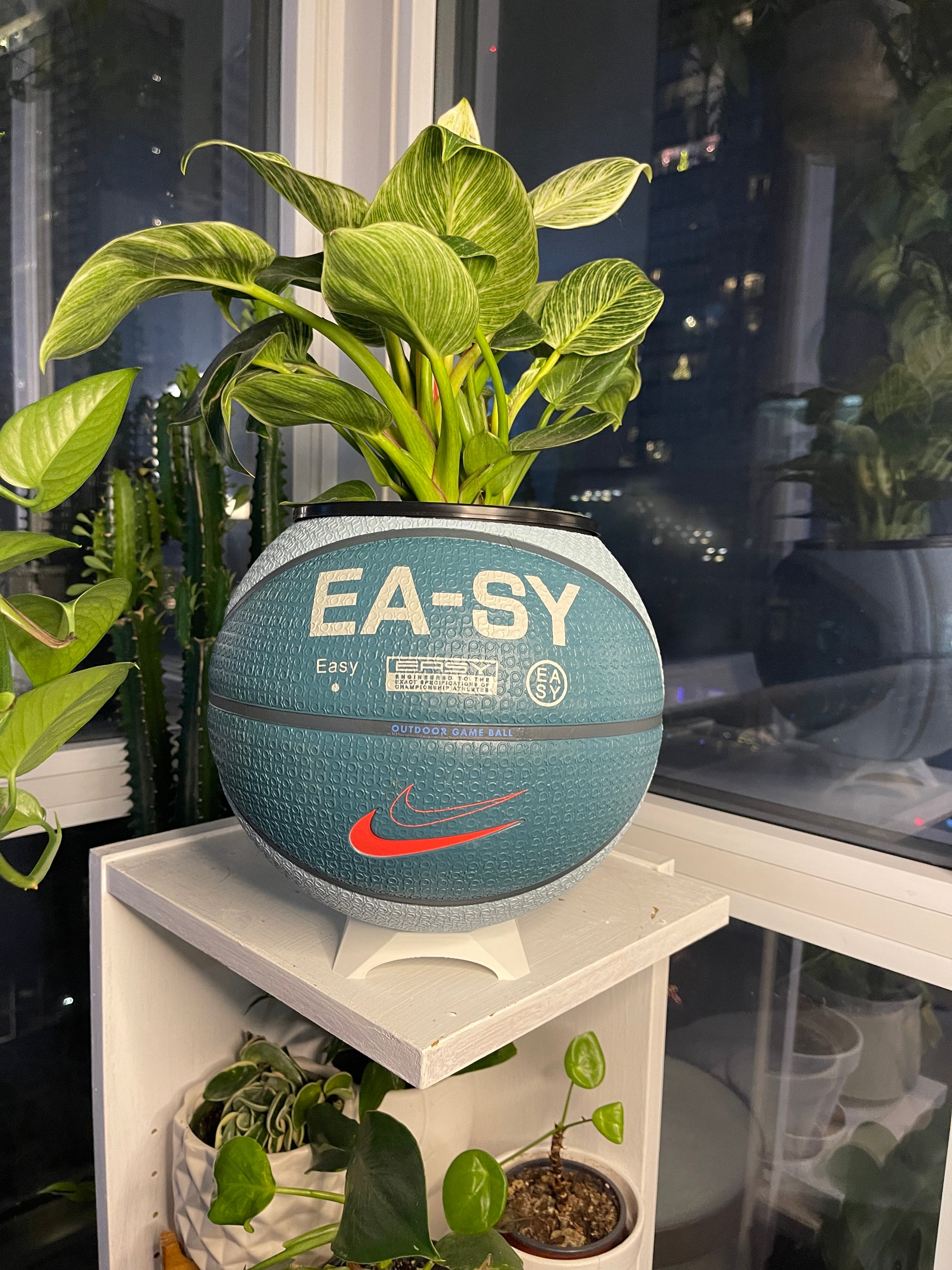 Nike Large Basketball Planter (Kevin Durant Teal - Easy)
