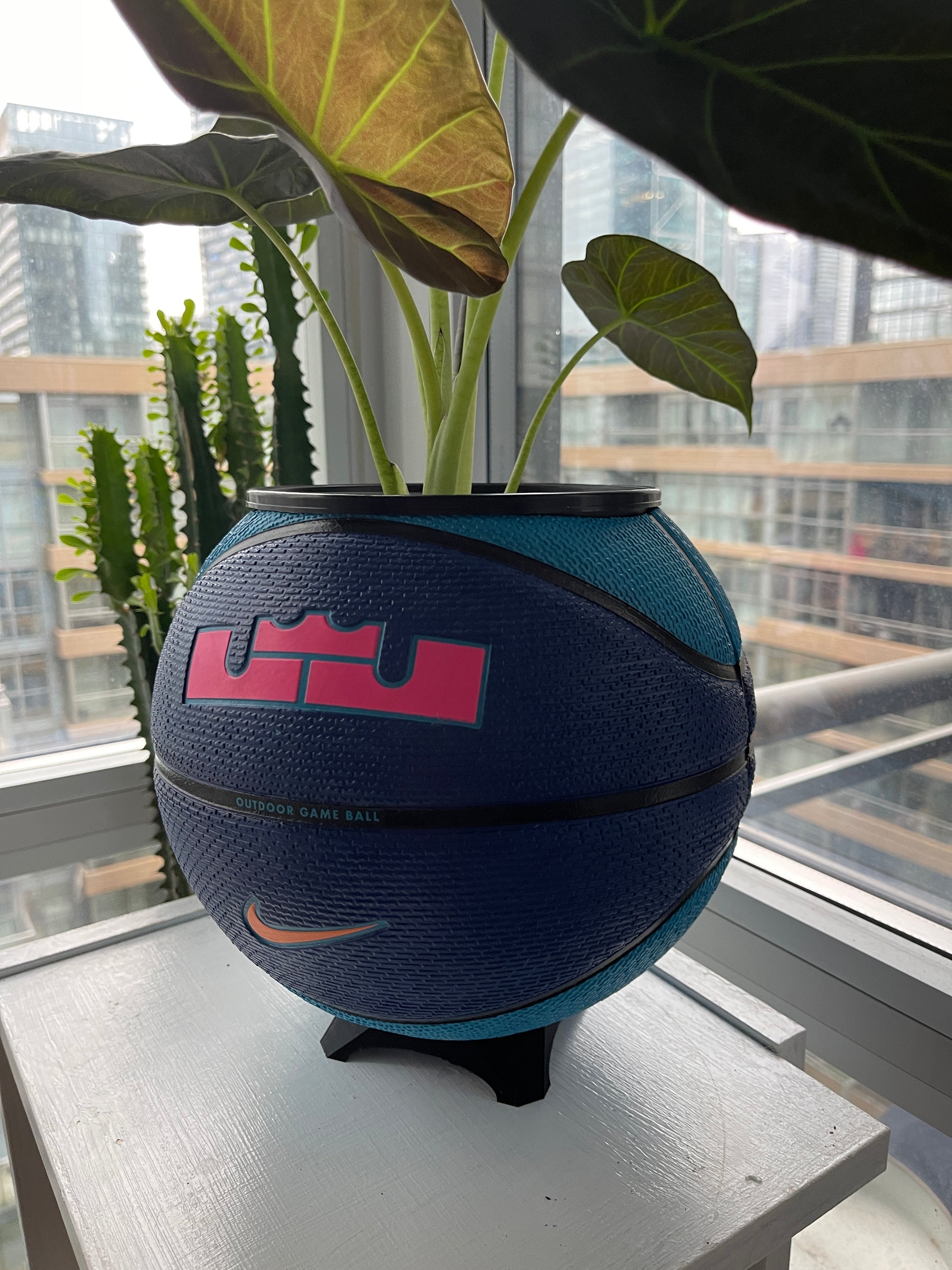 Nike Large Basketball Planter (LeBron King Blue)